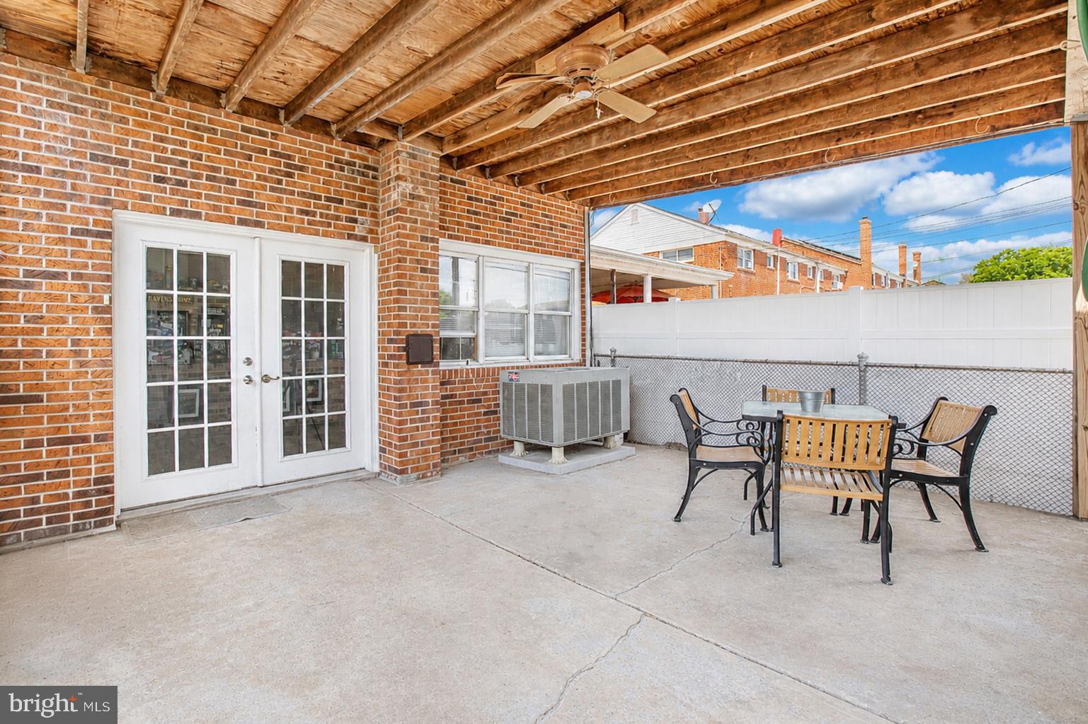 COUNTRY RIDGE - Residential