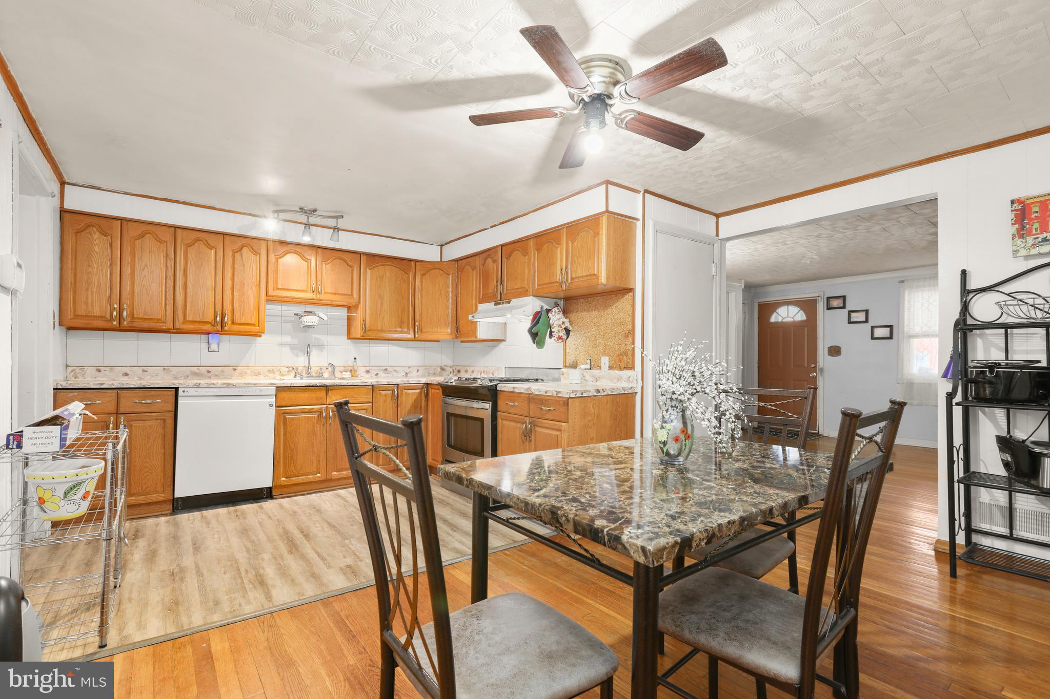 COUNTRY RIDGE - Residential