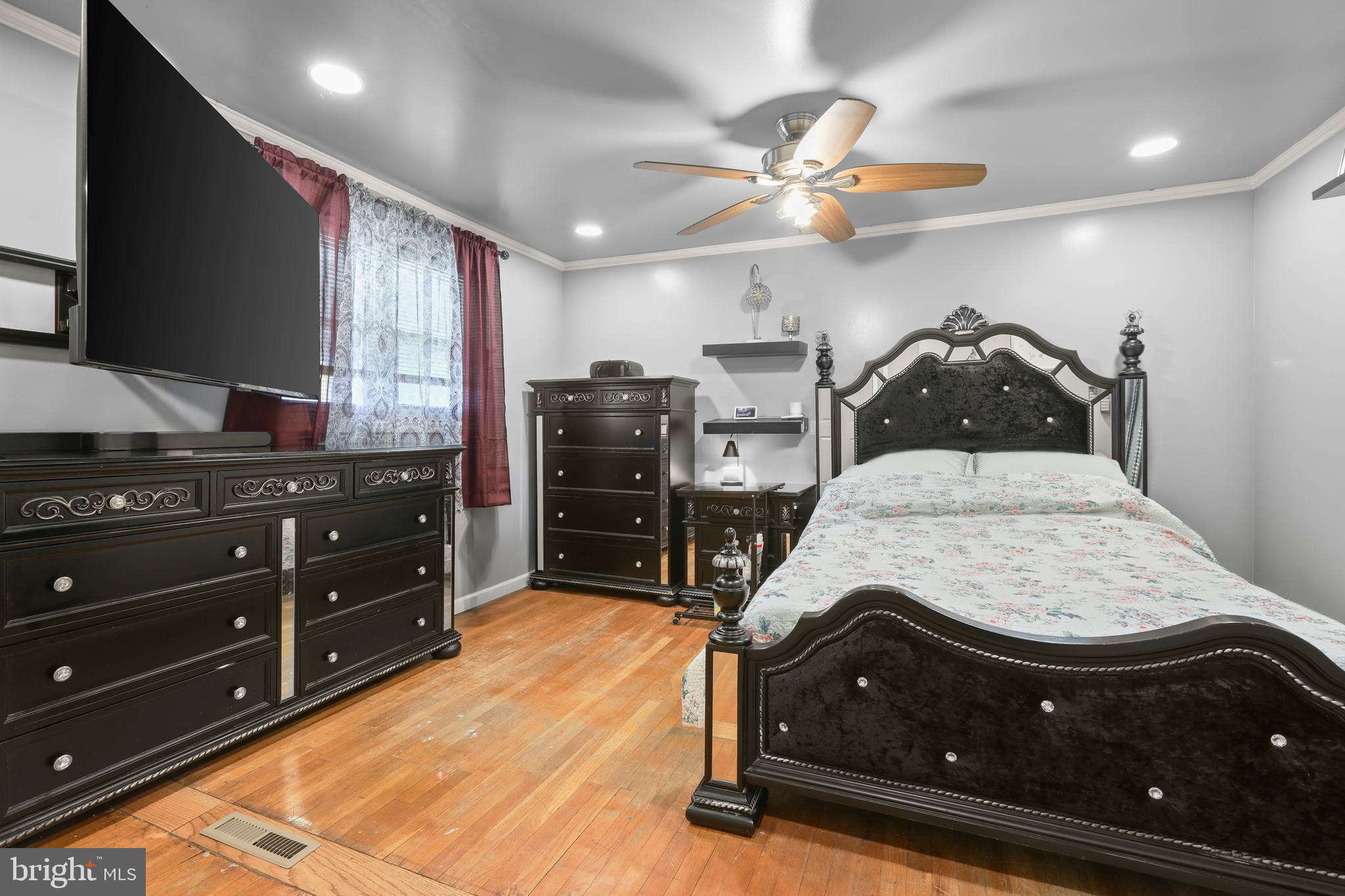 COUNTRY RIDGE - Residential