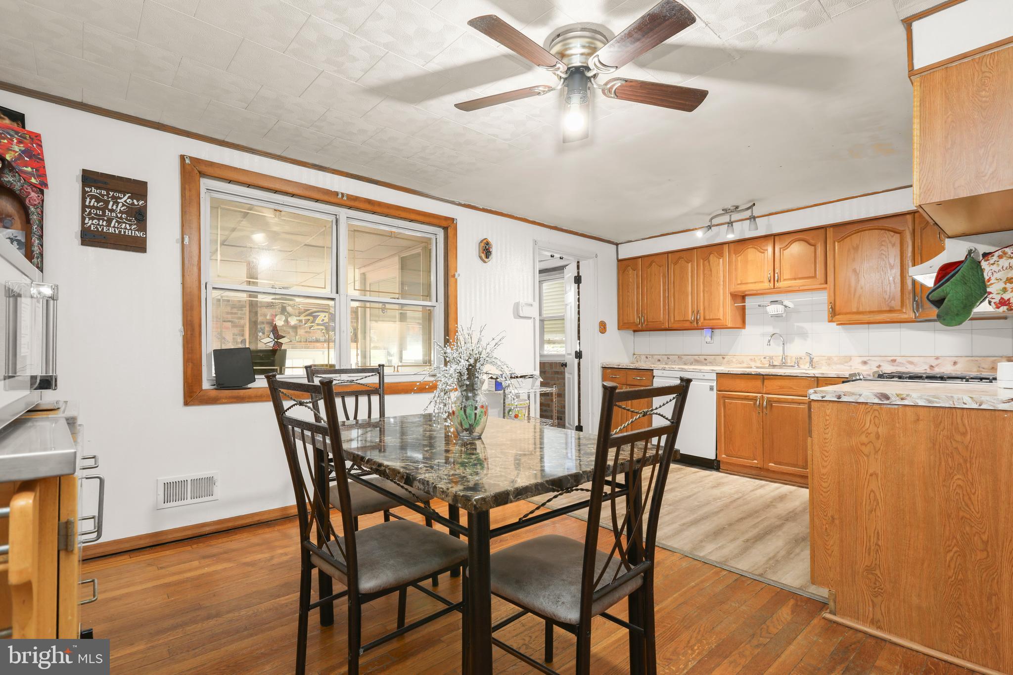 COUNTRY RIDGE - Residential