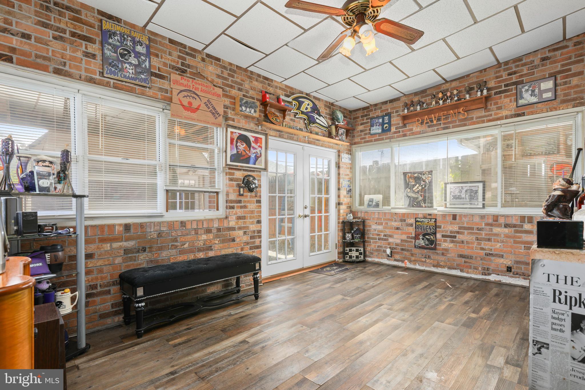 COUNTRY RIDGE - Residential