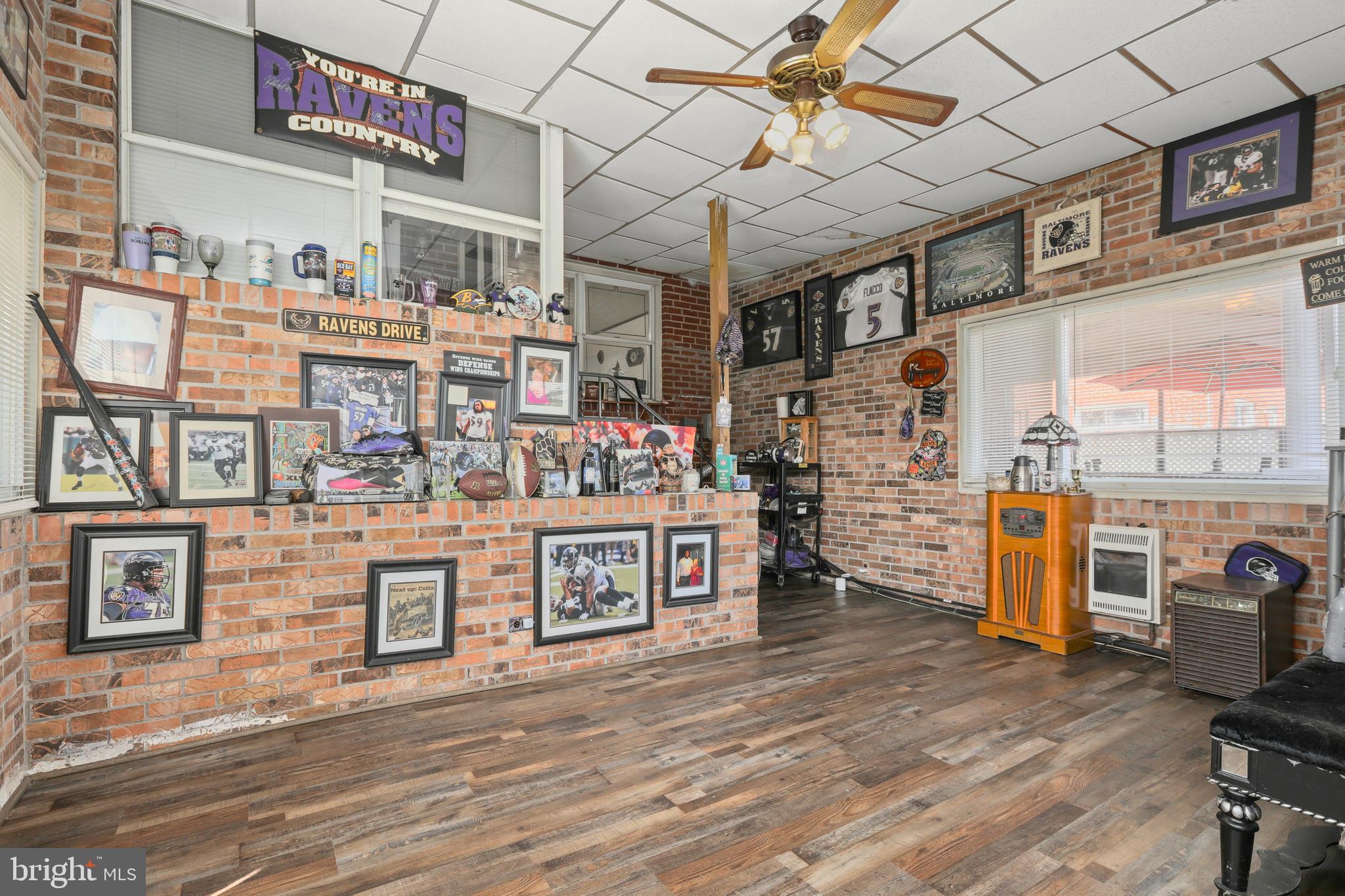 COUNTRY RIDGE - Residential