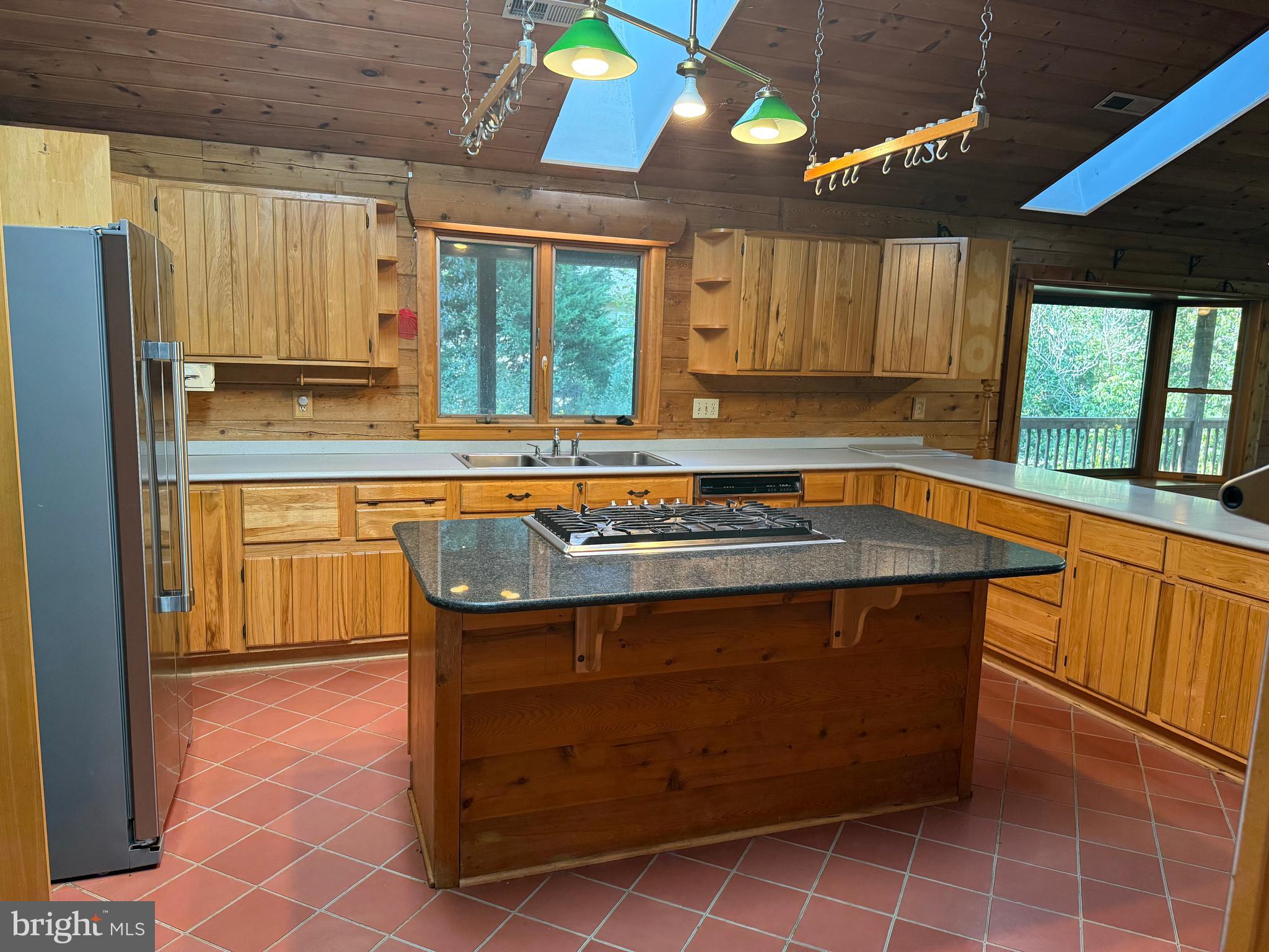 THUNDERBIRD FARM - Residential