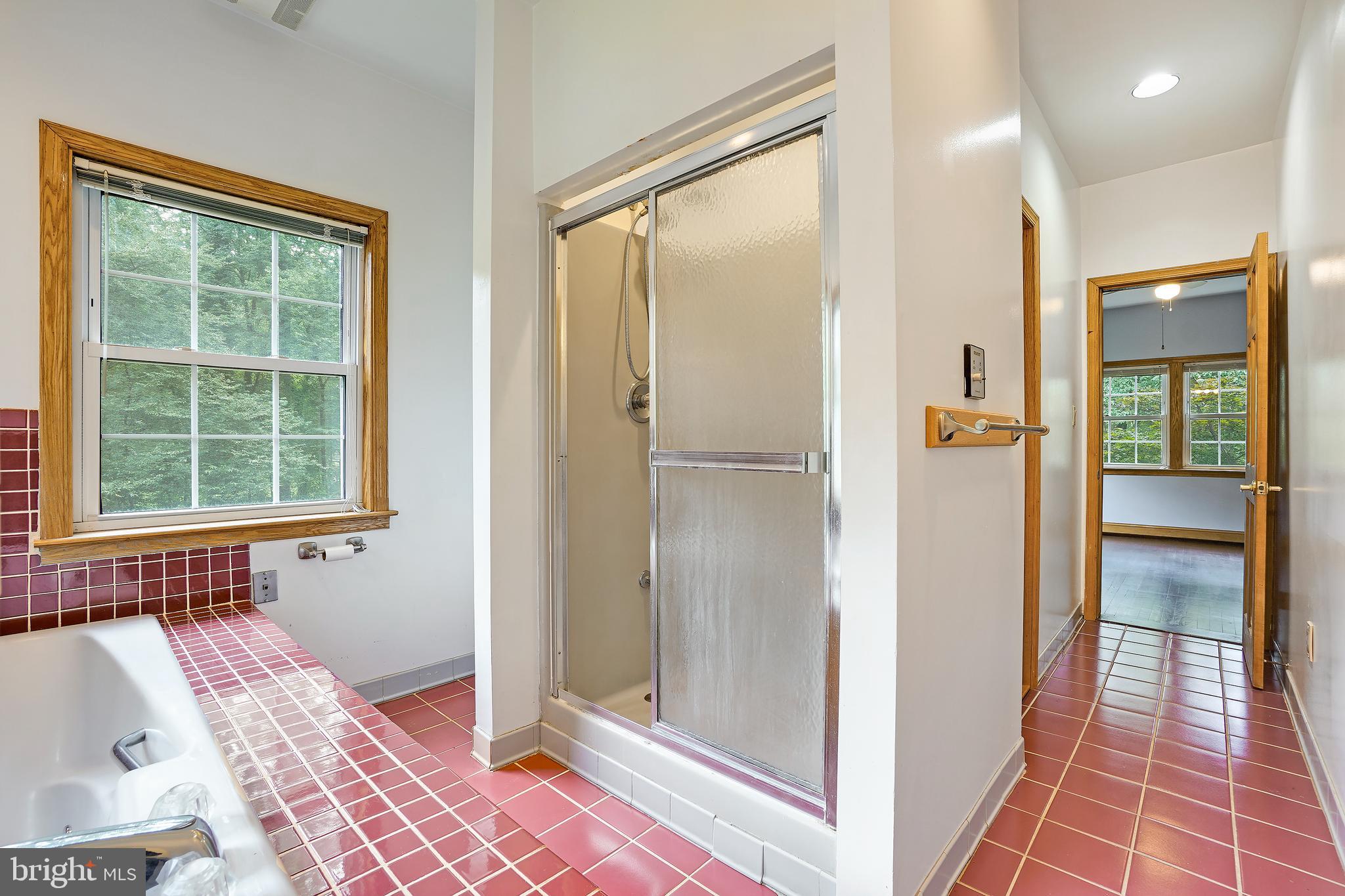 COOL SPRING - Residential Lease