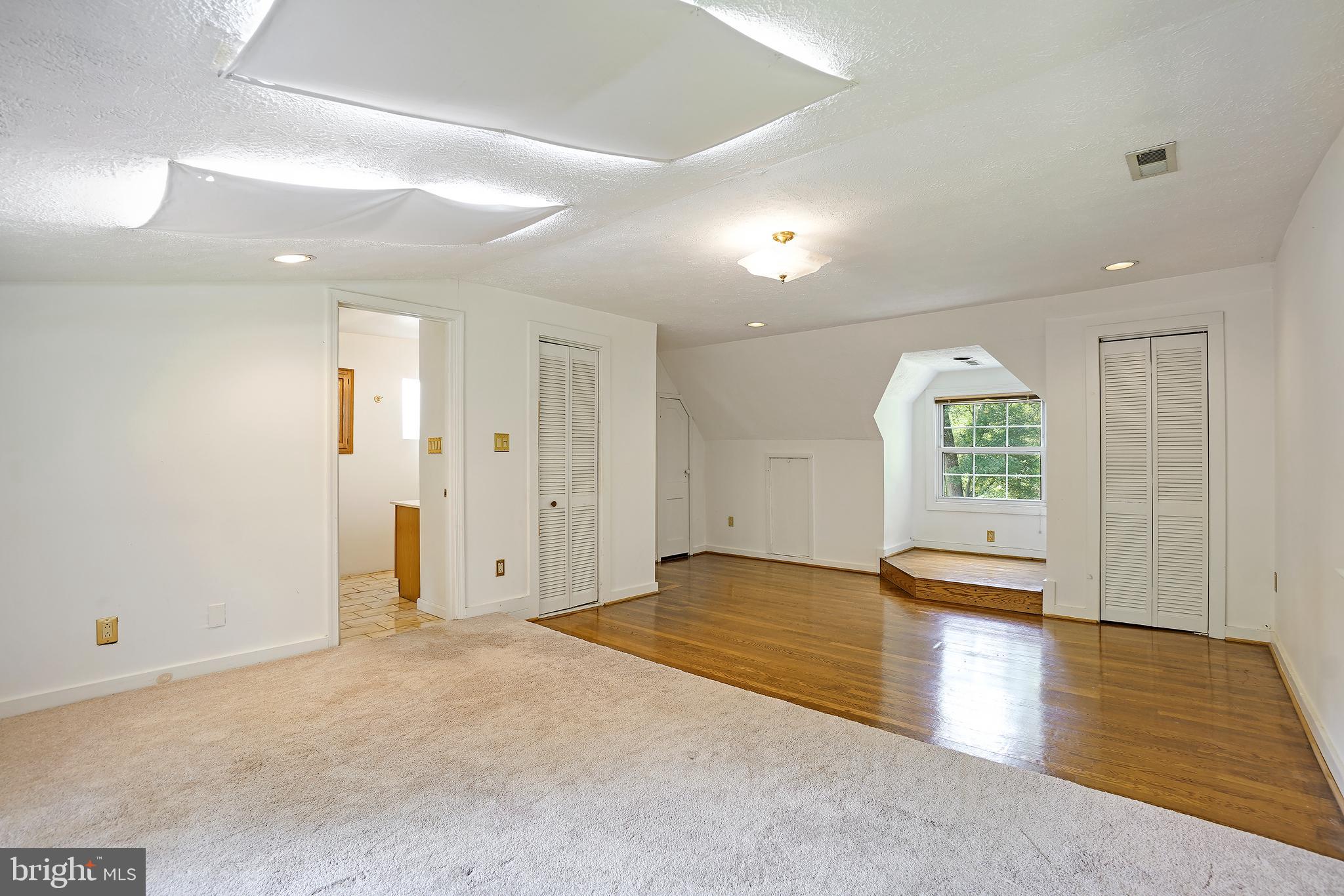 COOL SPRING - Residential Lease