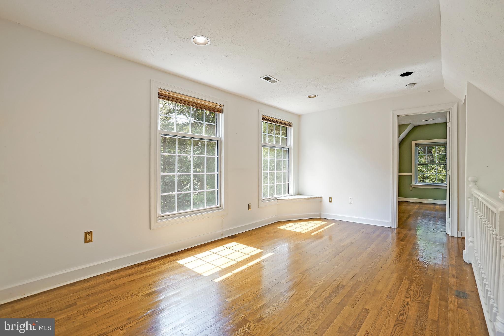 COOL SPRING - Residential Lease