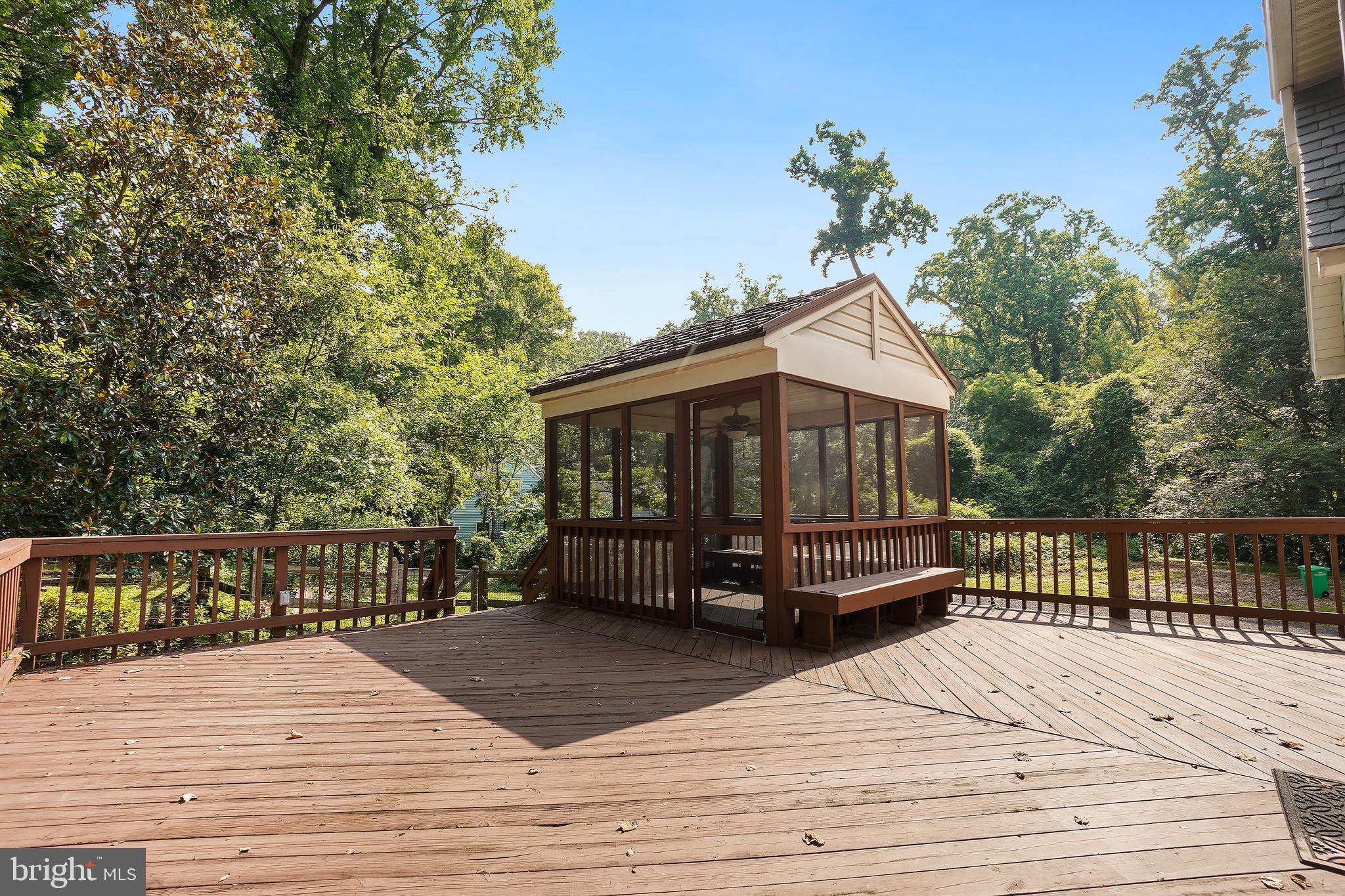 COOL SPRING - Residential Lease