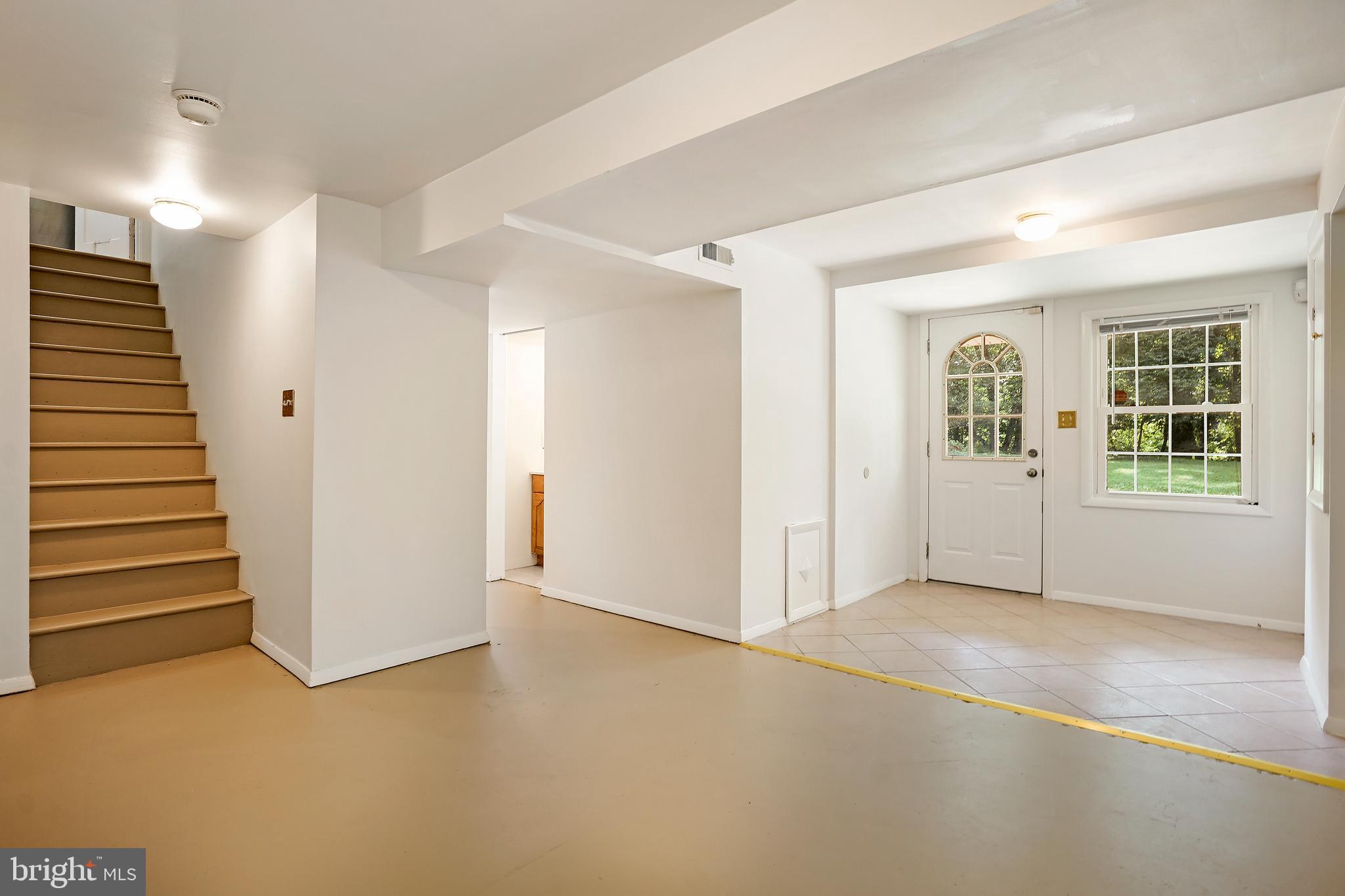 COOL SPRING - Residential Lease