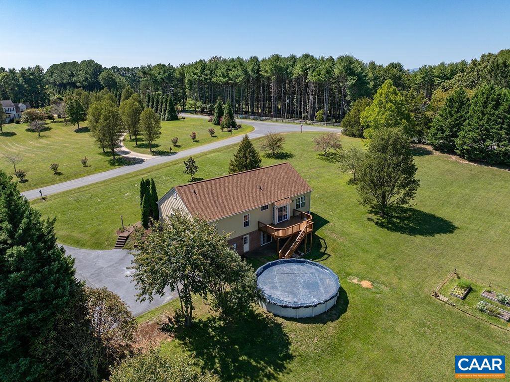 FREEDOM ESTATES - Residential Lease