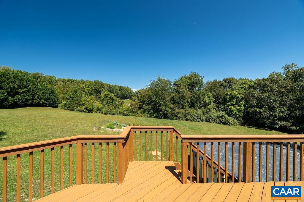 FREEDOM ESTATES - Residential Lease