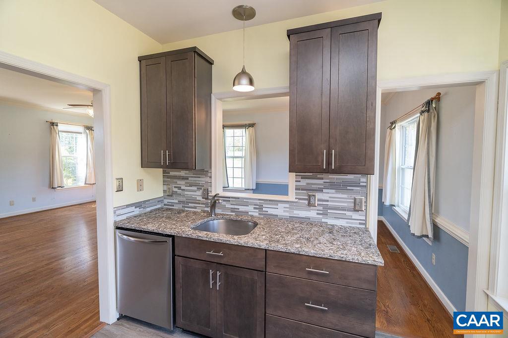 FREEDOM ESTATES - Residential Lease