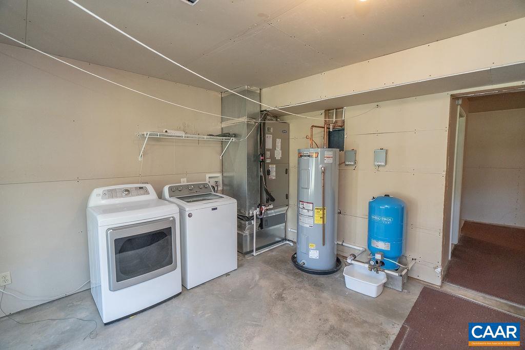 FREEDOM ESTATES - Residential Lease