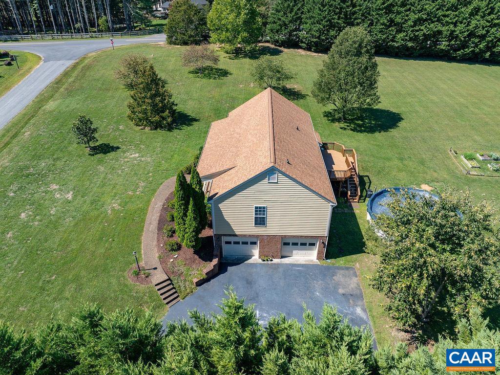 FREEDOM ESTATES - Residential Lease