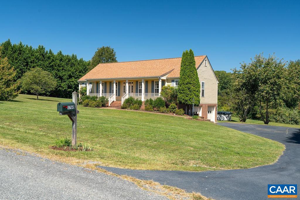 FREEDOM ESTATES - Residential Lease