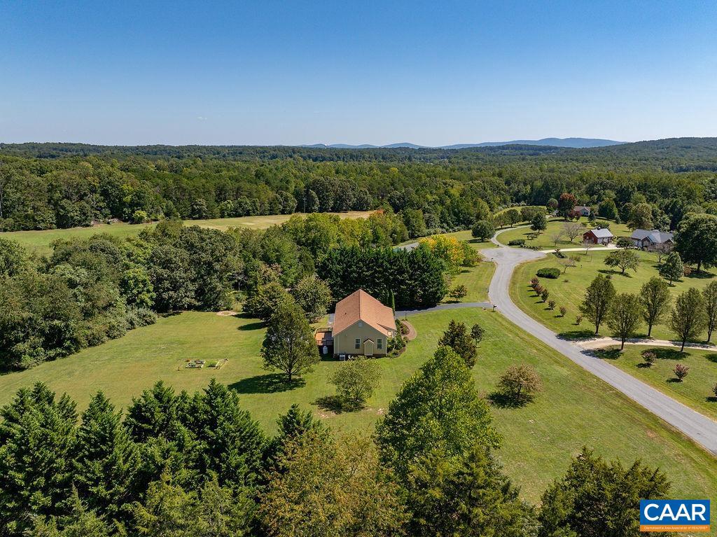 FREEDOM ESTATES - Residential Lease