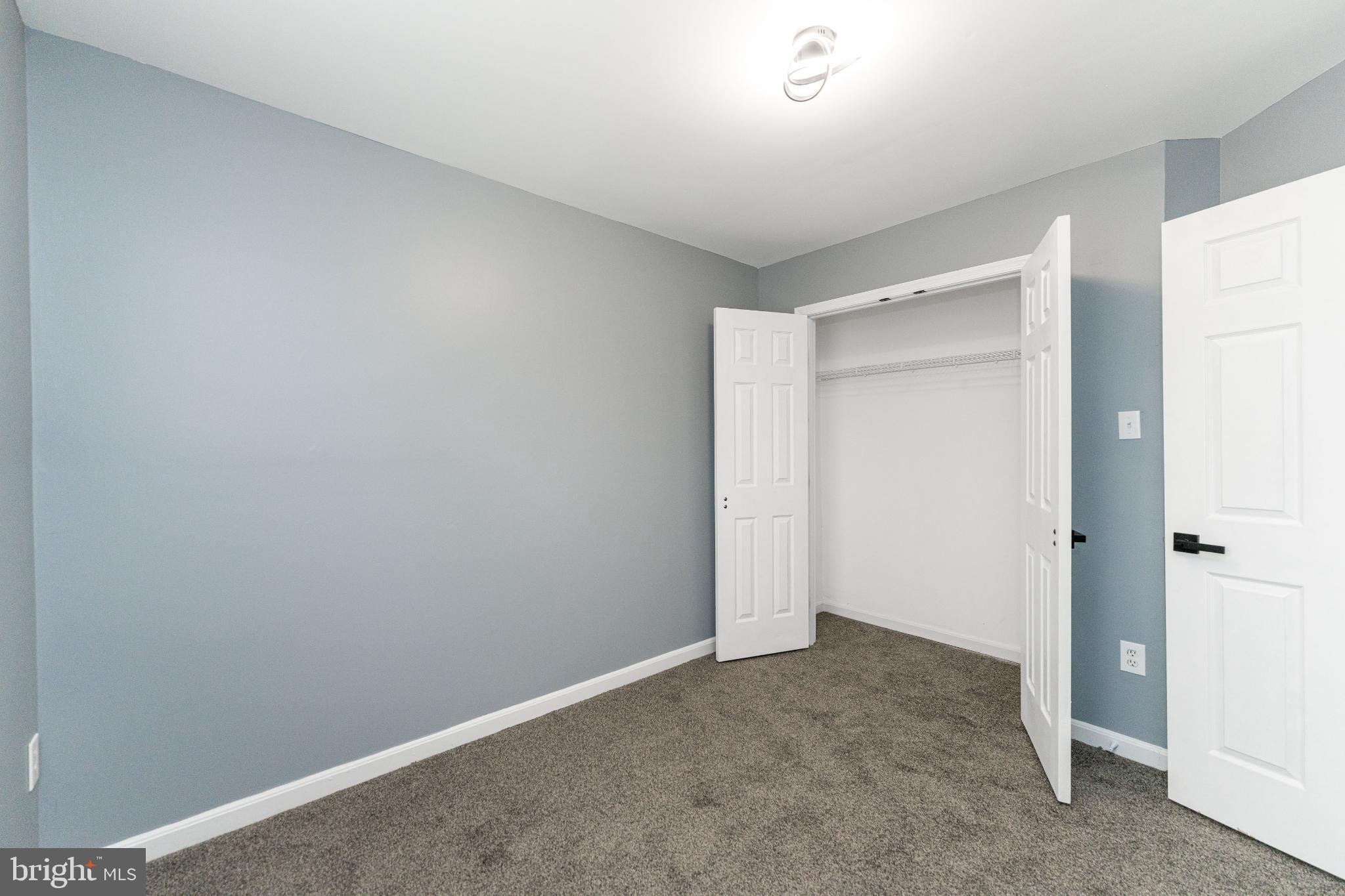 HILL OAKS CONDO PHASE 1- - Residential