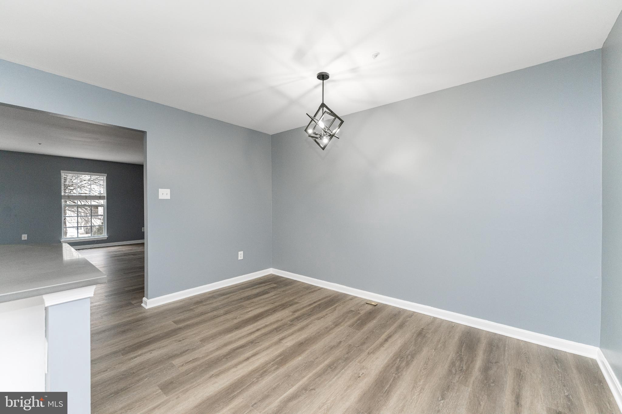 HILL OAKS CONDO PHASE 1- - Residential