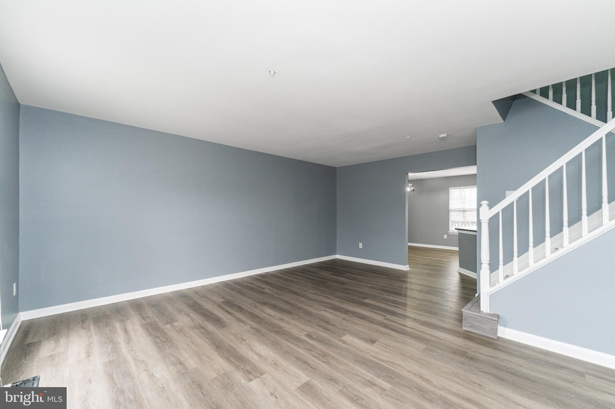 HILL OAKS CONDO PHASE 1- - Residential