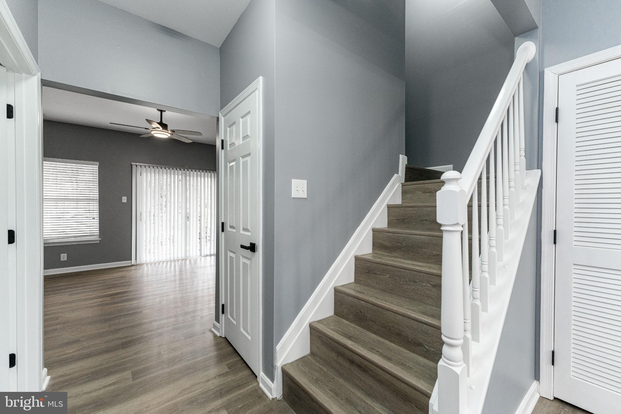 867 ENGLISH CHESTNUT COURT 4