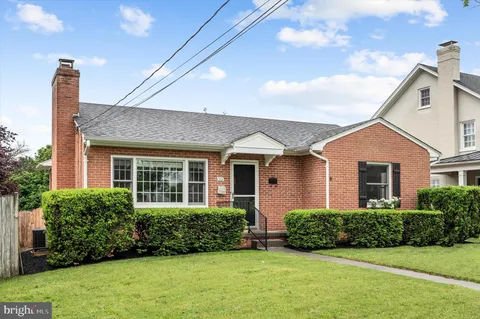 111 Montague Avenue, Winchester, VA MLS: VAWI2007586