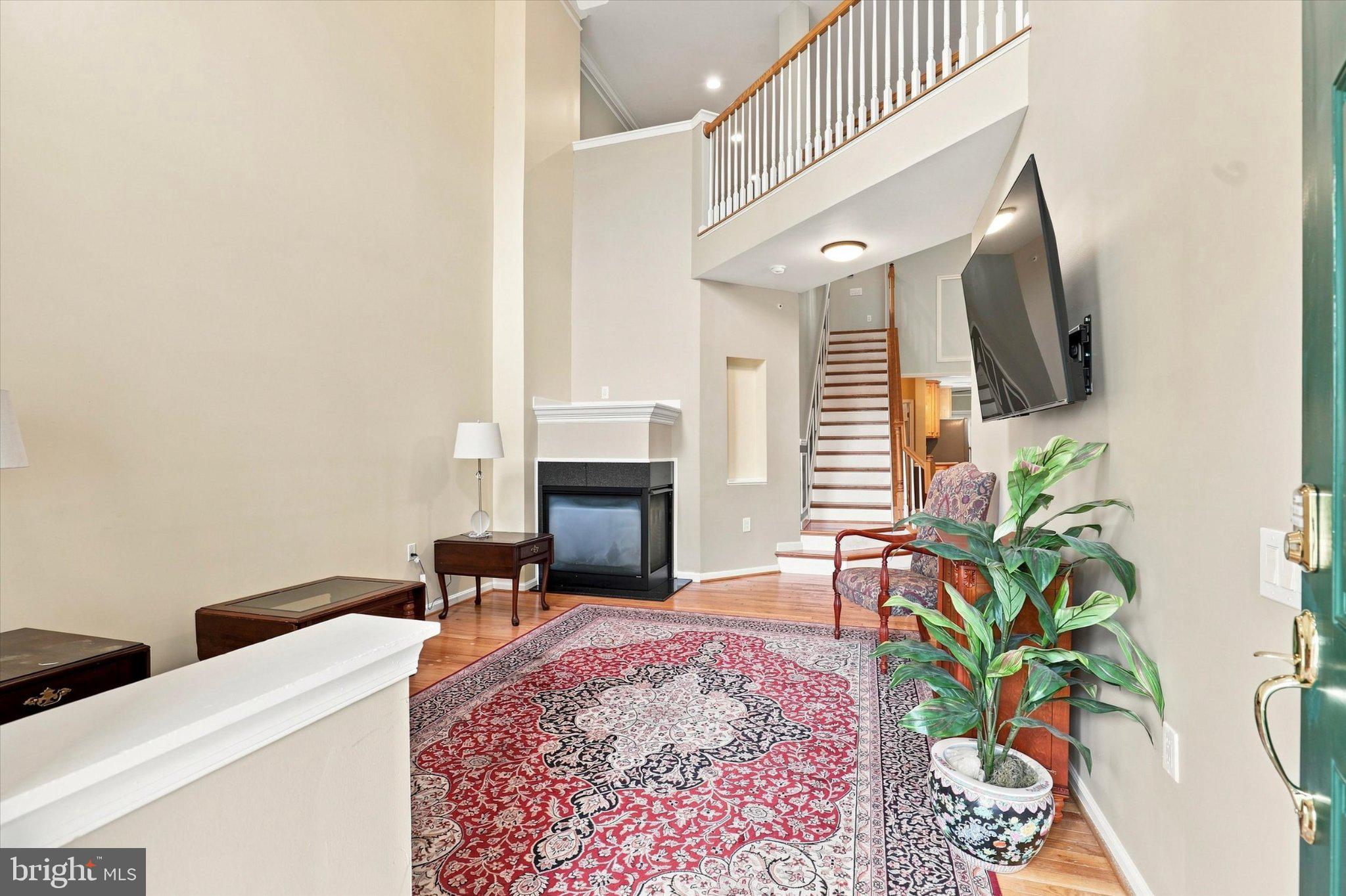 712 WISTERIA DRIVE