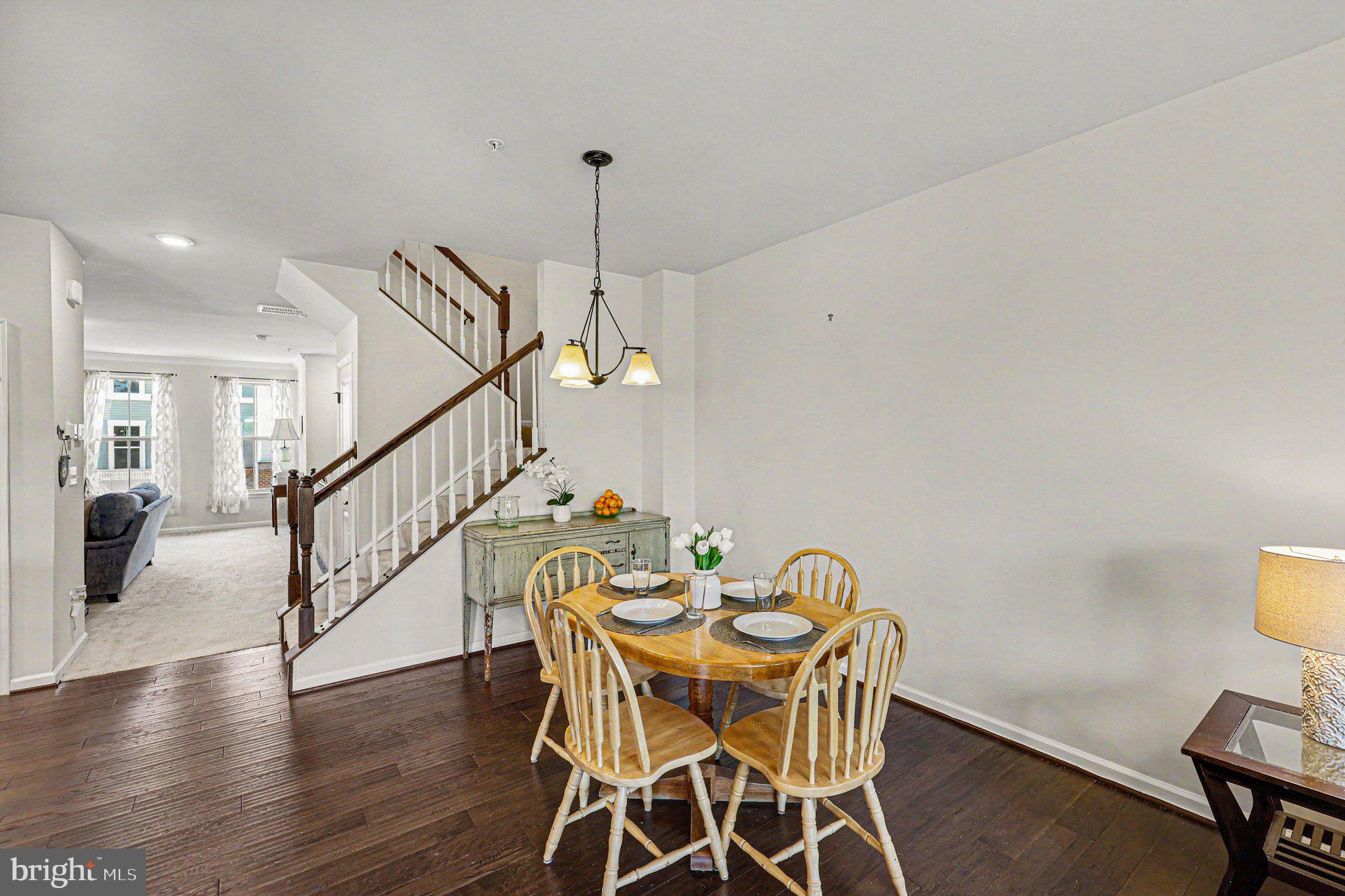 LOUDOUN CROSSING CONDOMINIUM - Residential