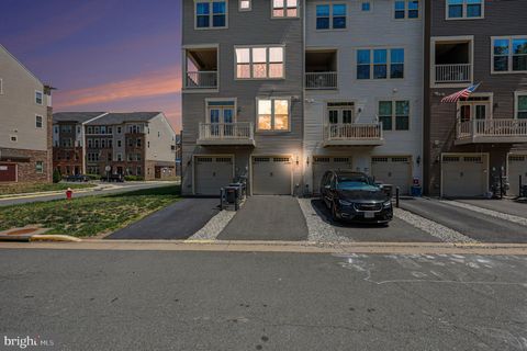 Tiny photo for 25333 Crested Iris Terrace, ALDIE, VA 20105 (MLS # VALO2123618)