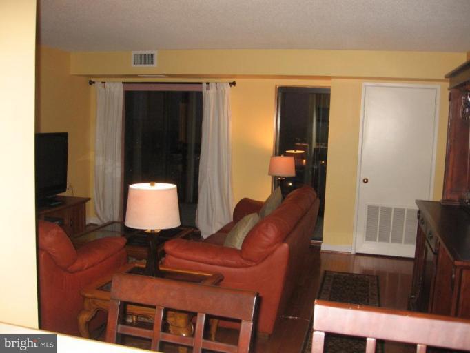 ALTA VISTA - Residential Lease