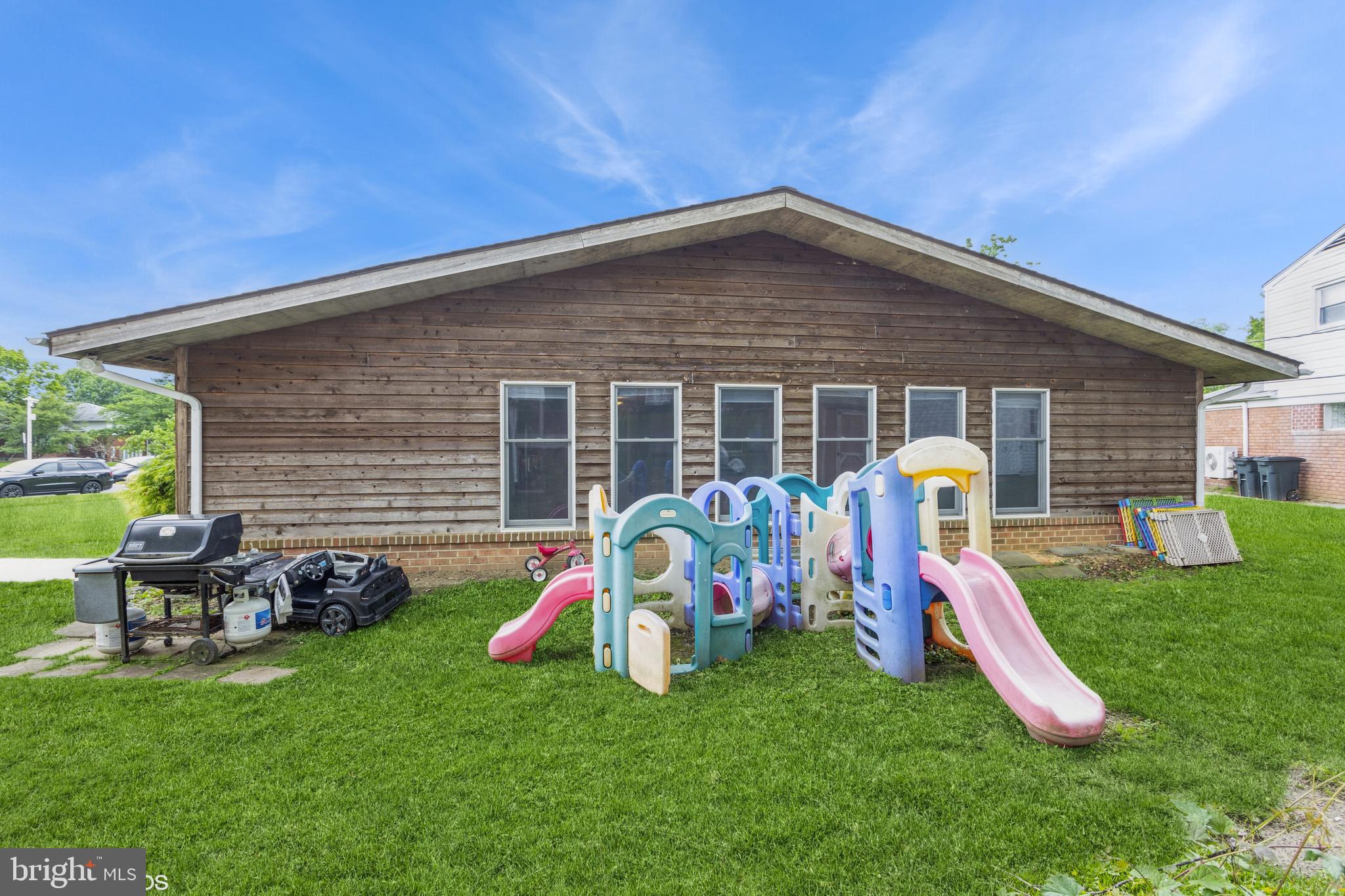 2400 WILLOW GLEN DRIVE