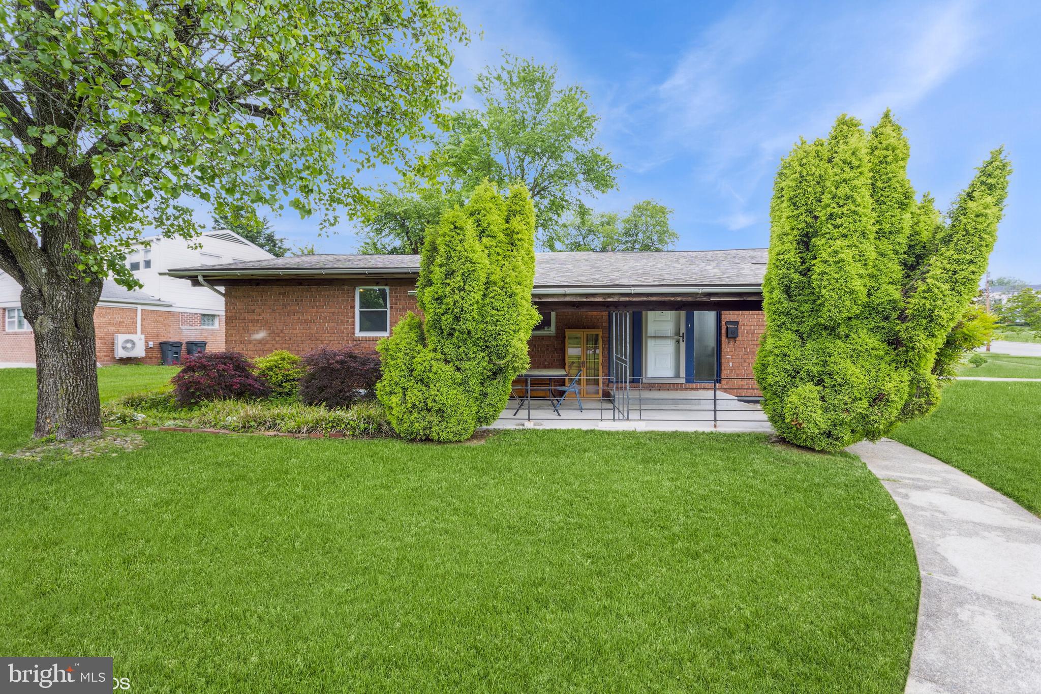 MEADOWOOD - Residential