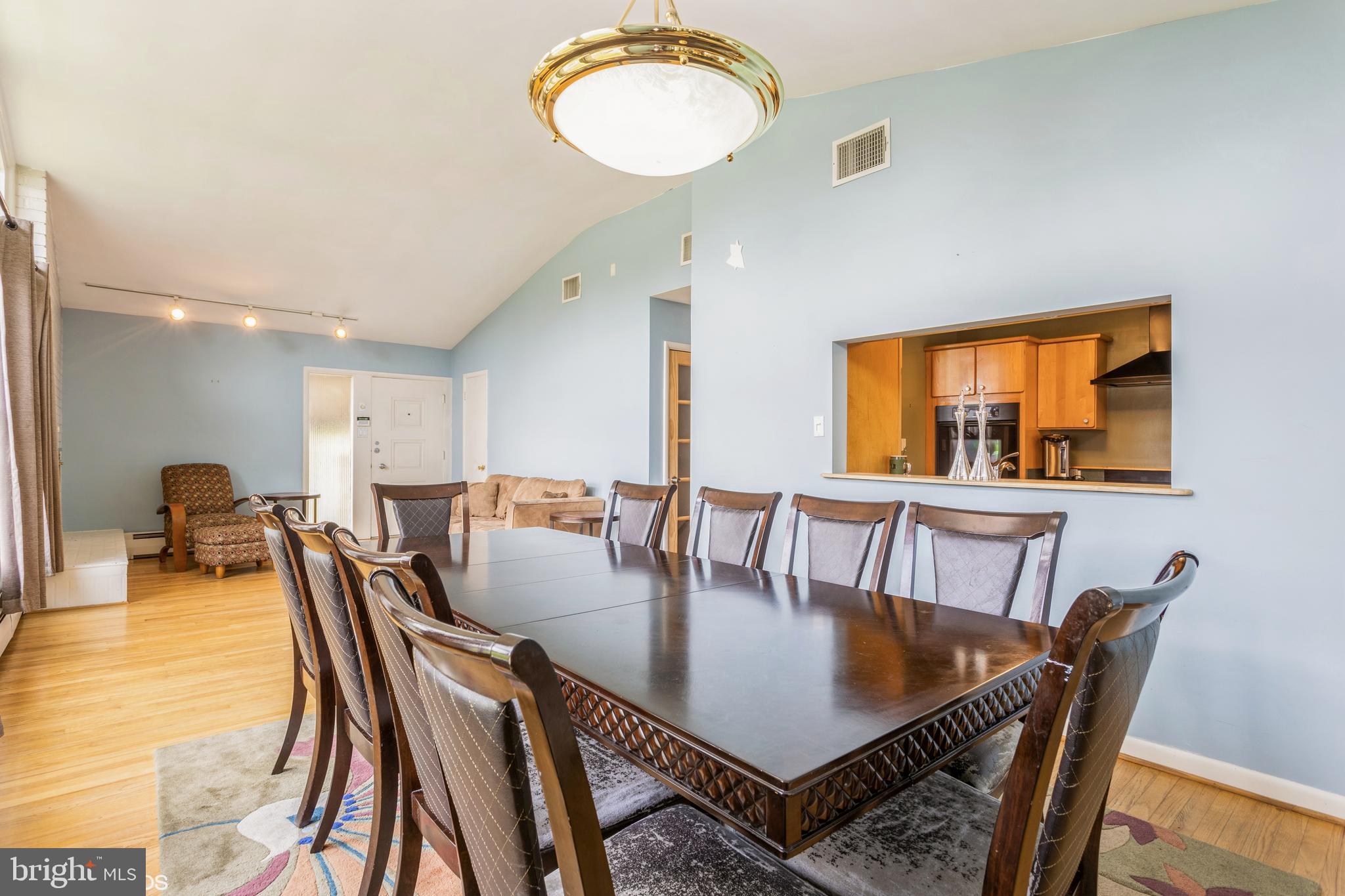 MEADOWOOD - Residential