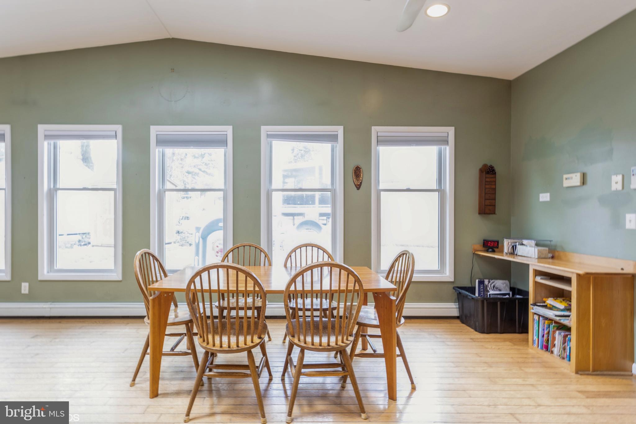 MEADOWOOD - Residential