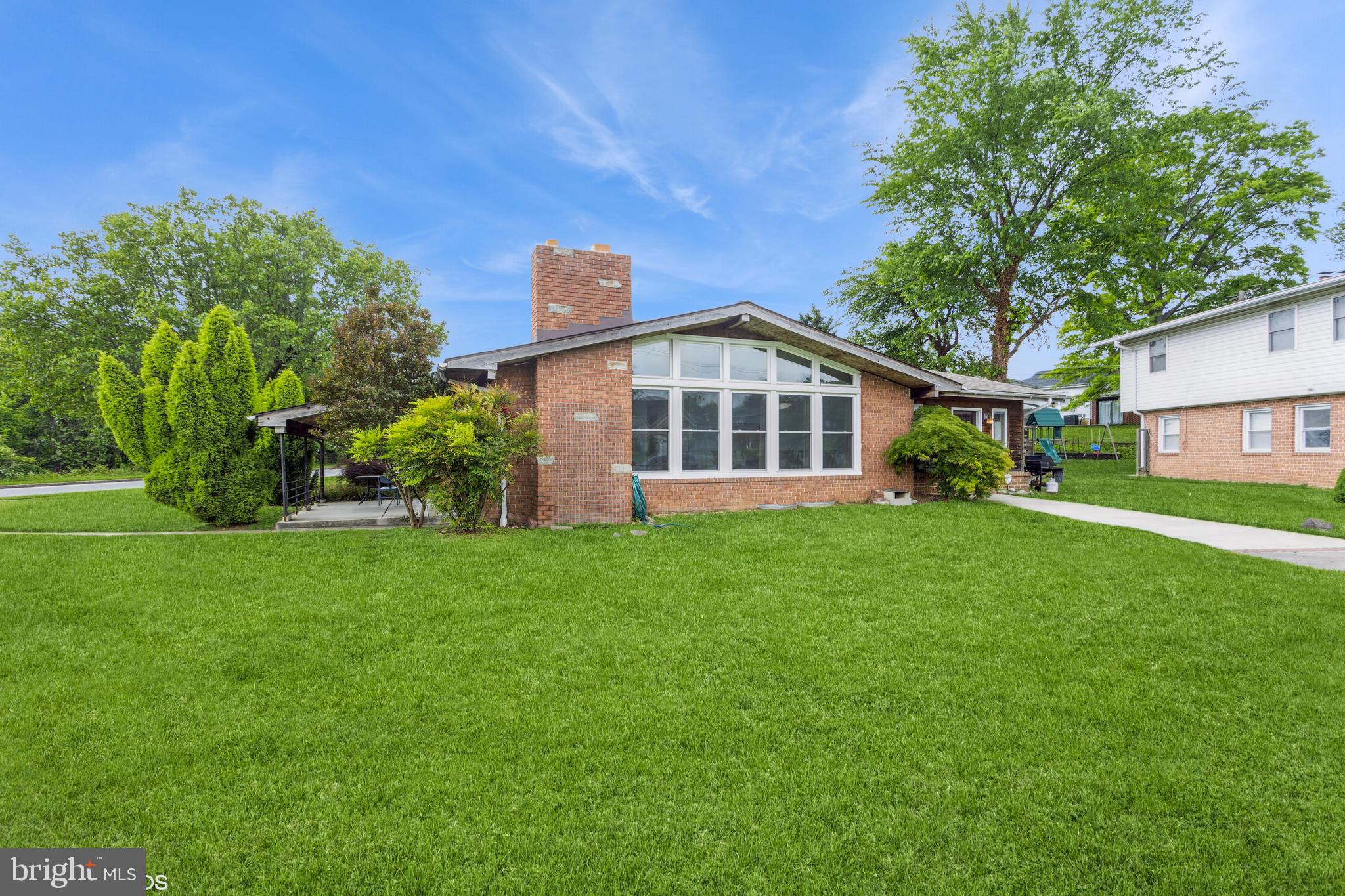 MEADOWOOD - Residential