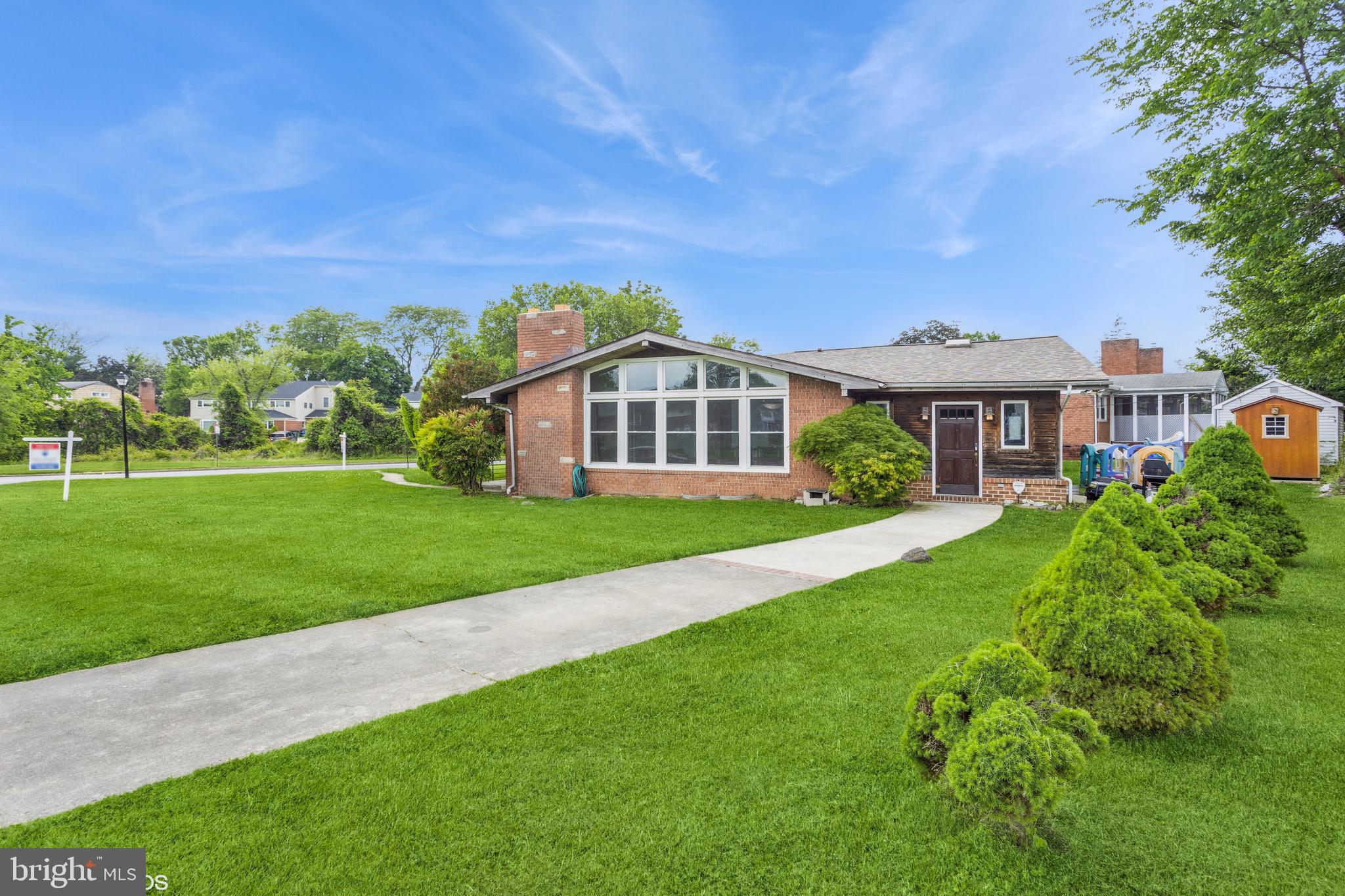 MEADOWOOD - Residential