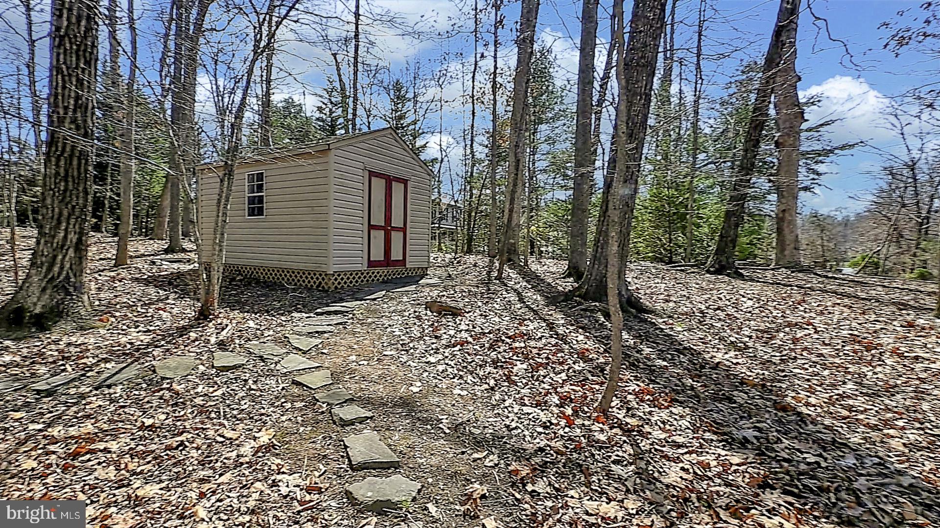 LAKE OF THE WOODS - Residential