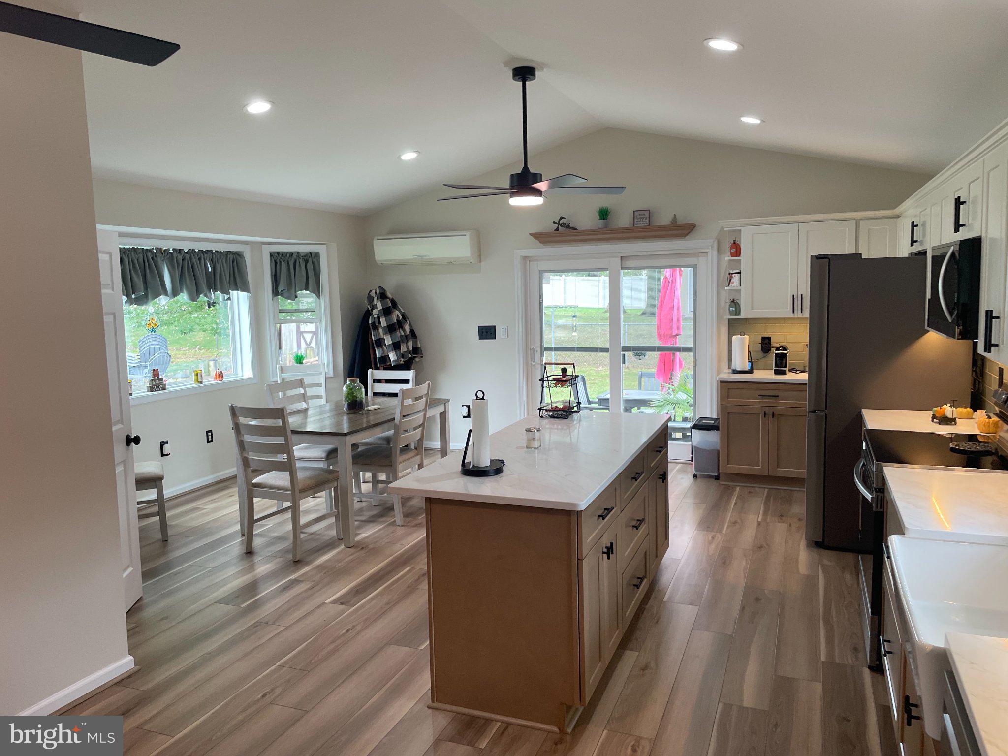 705 W MAPLE ROAD