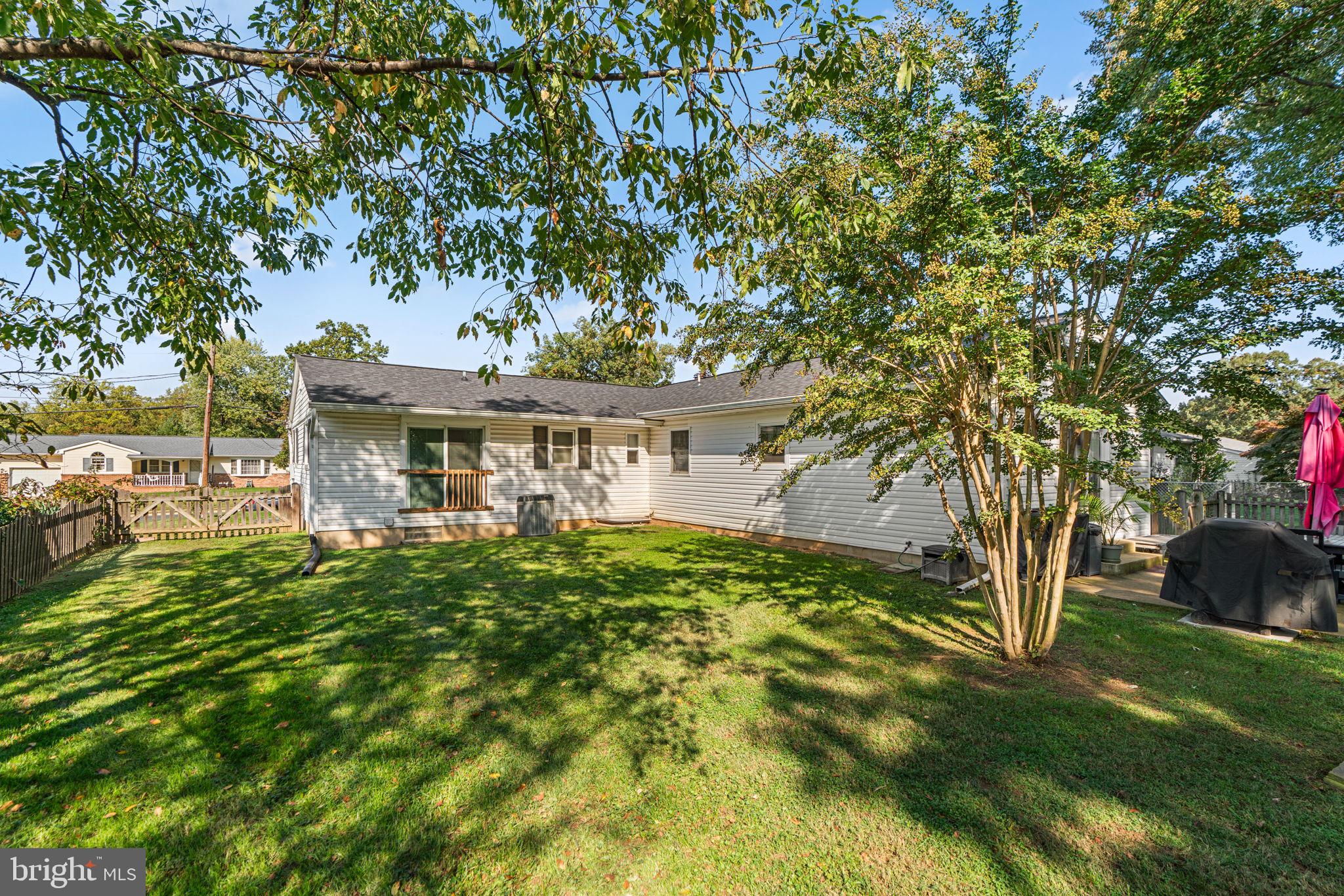 705 W MAPLE ROAD