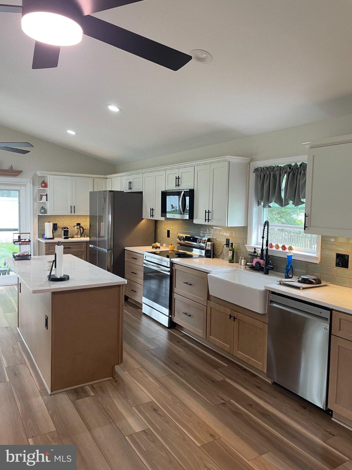 705 W MAPLE ROAD