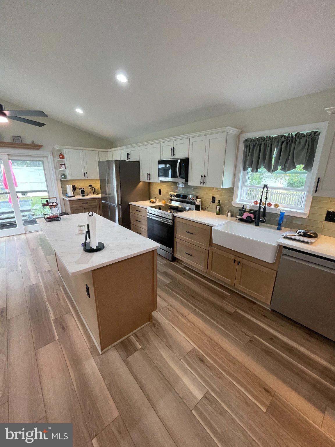 705 W MAPLE ROAD