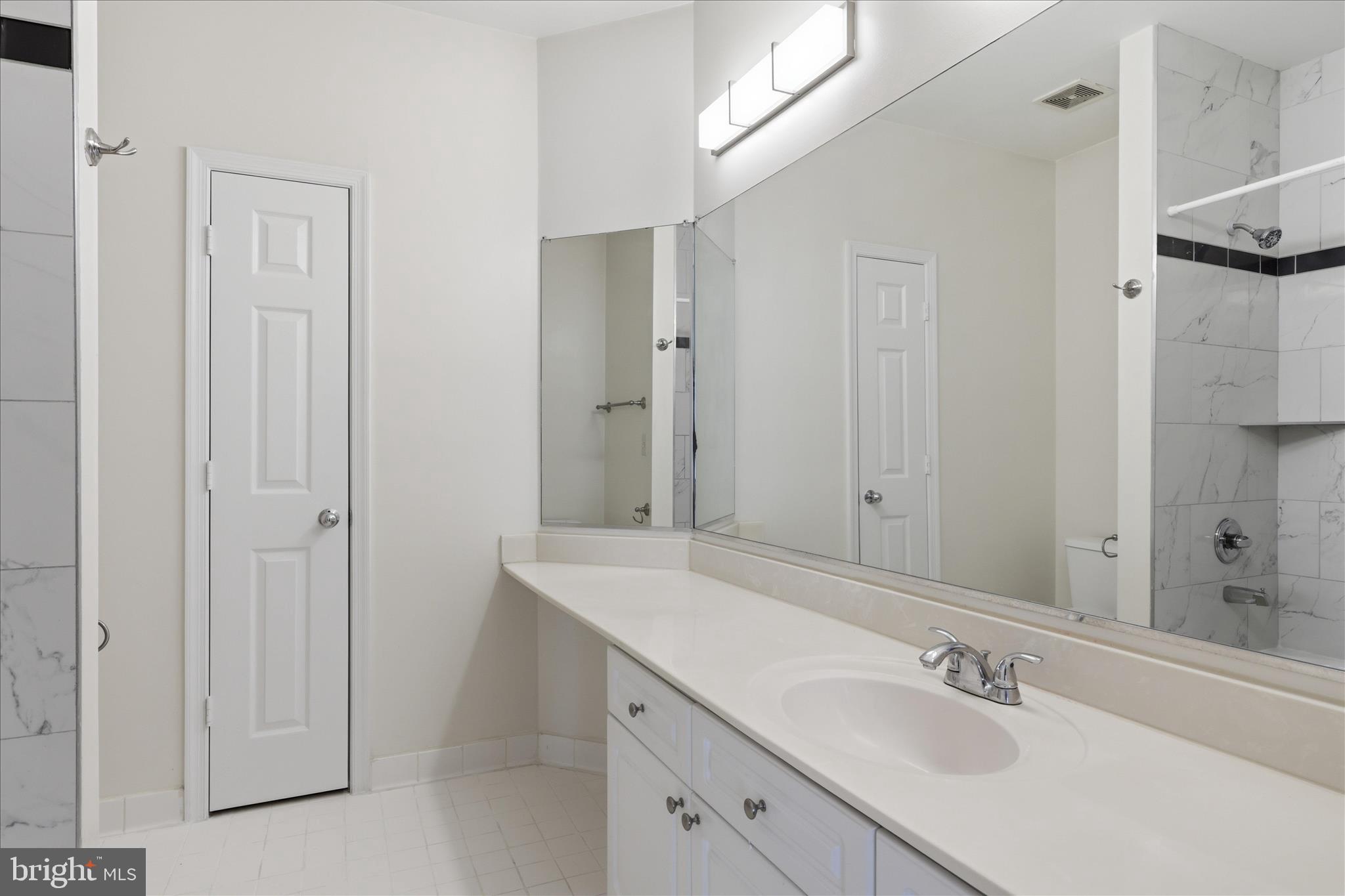 WORLDGATE CONDO - Residential