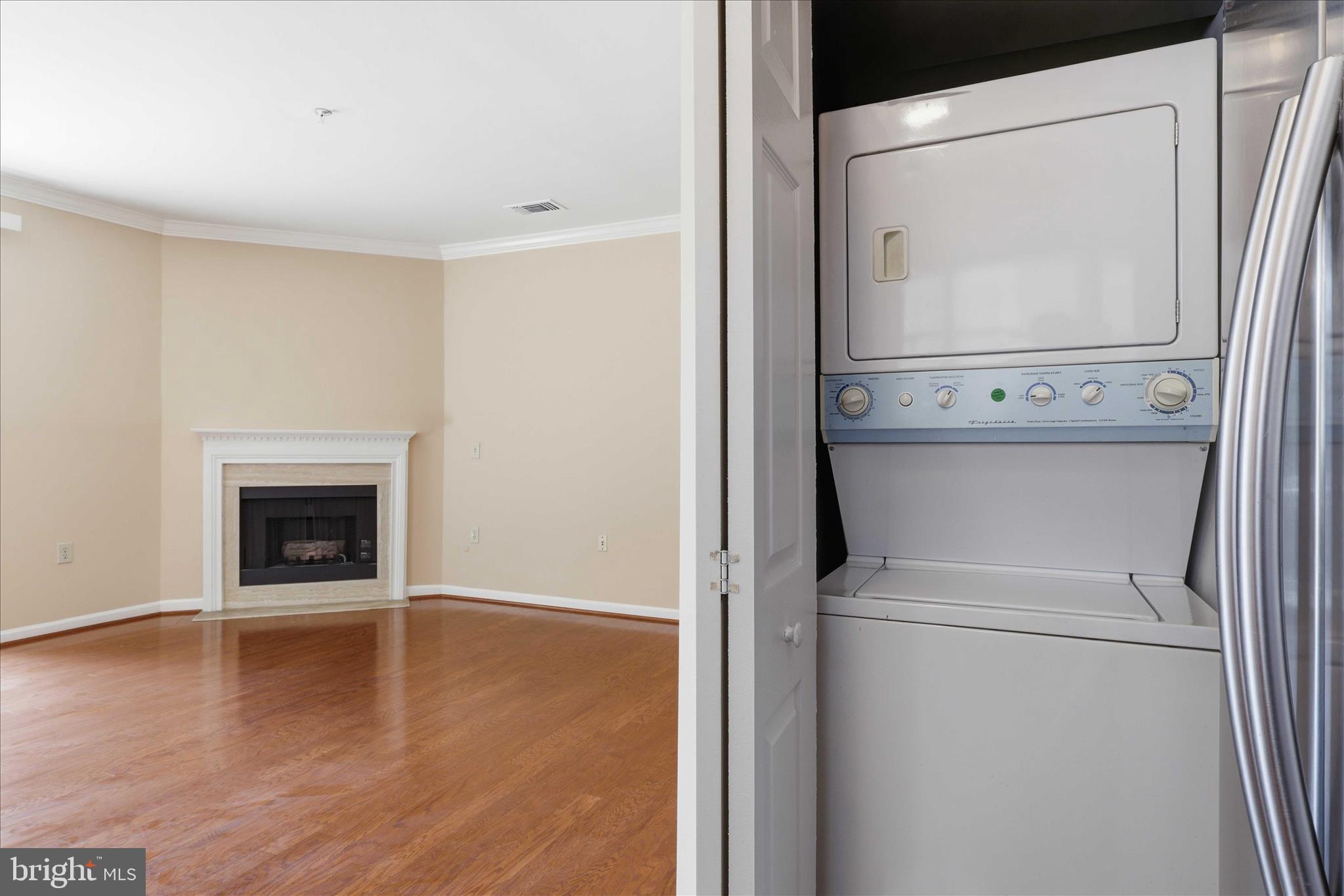 WORLDGATE CONDO - Residential