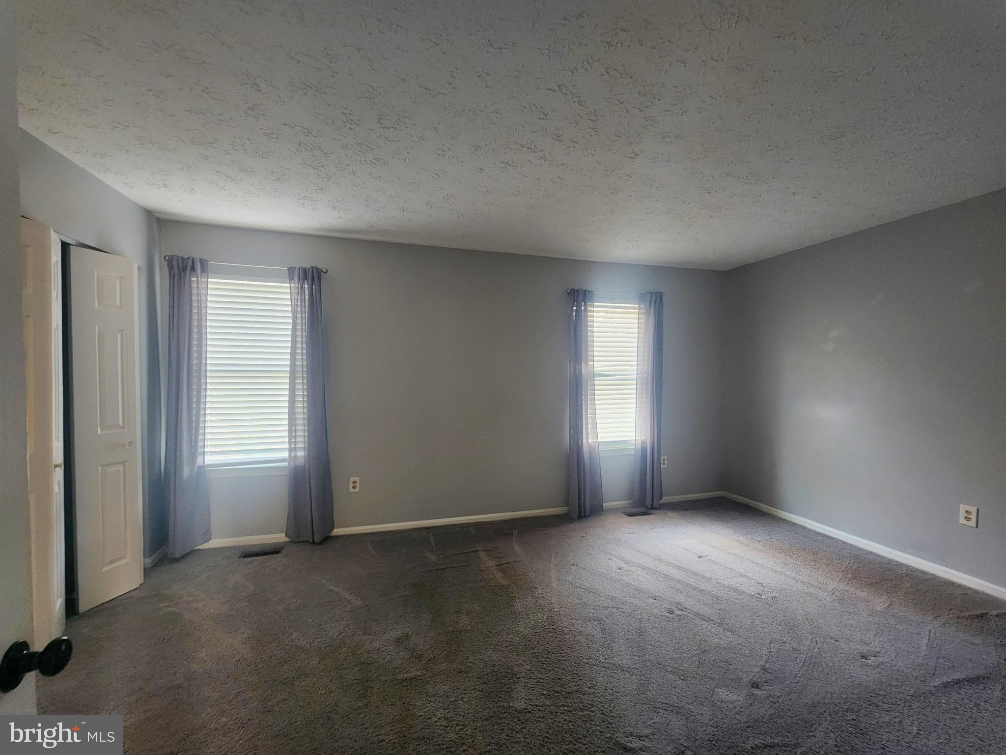 ROSECROFT VILLAGE PLAT O - Residential Lease