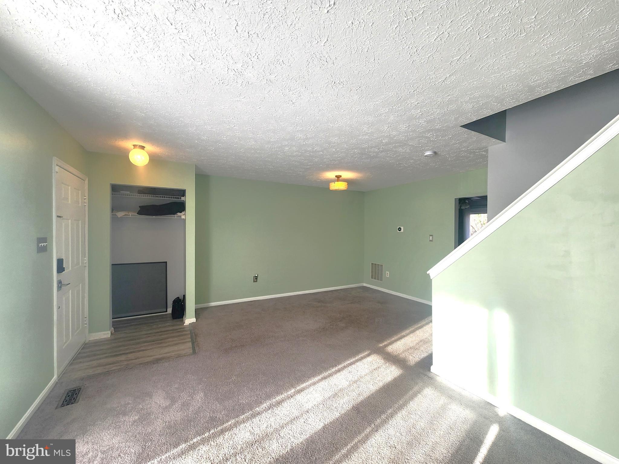 ROSECROFT VILLAGE PLAT O - Residential Lease