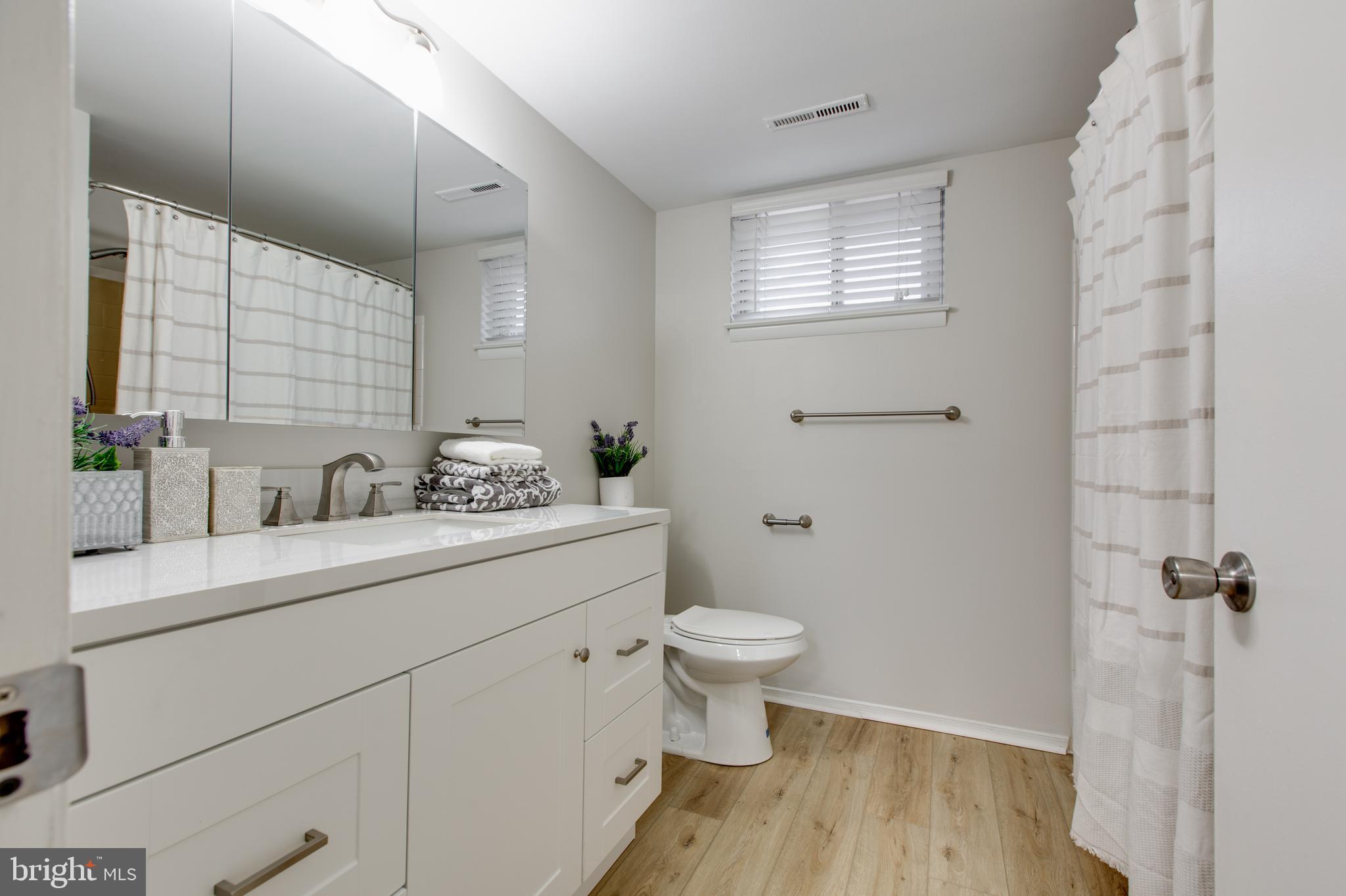 MAPLE RIDGE - Residential