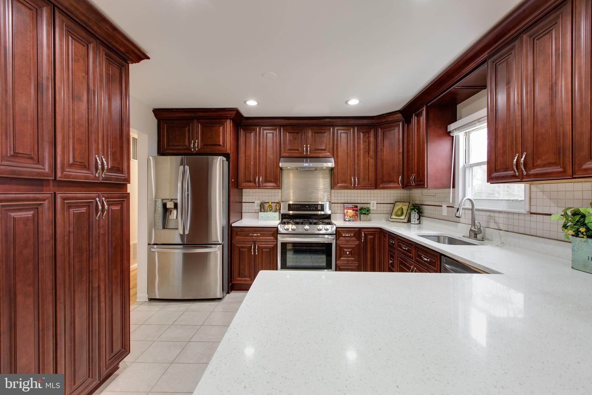 MAPLE RIDGE - Residential