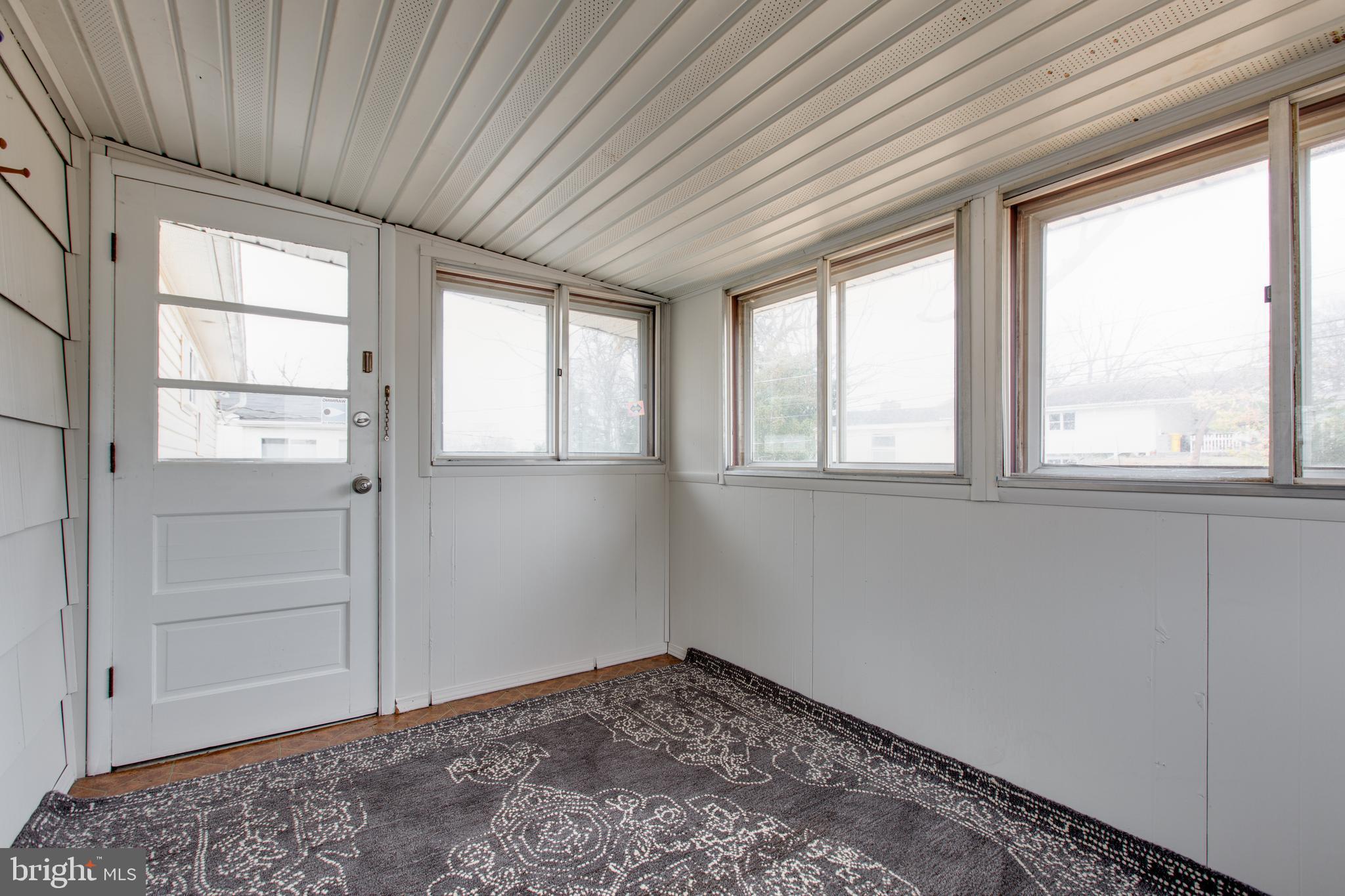 MAPLE RIDGE - Residential