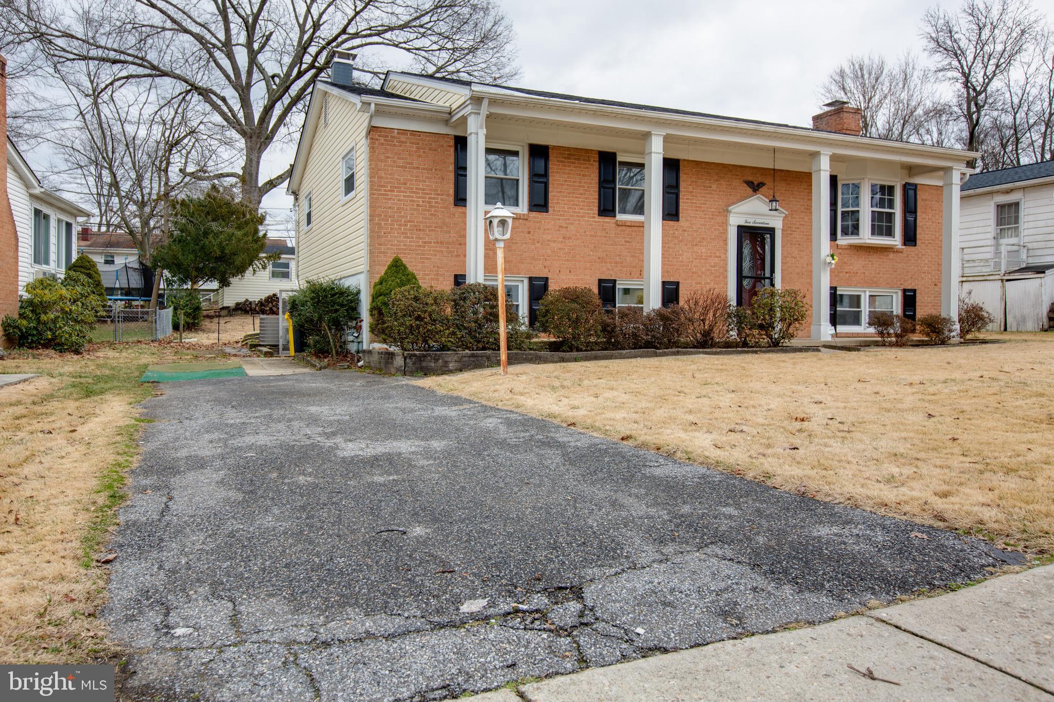 MAPLE RIDGE - Residential