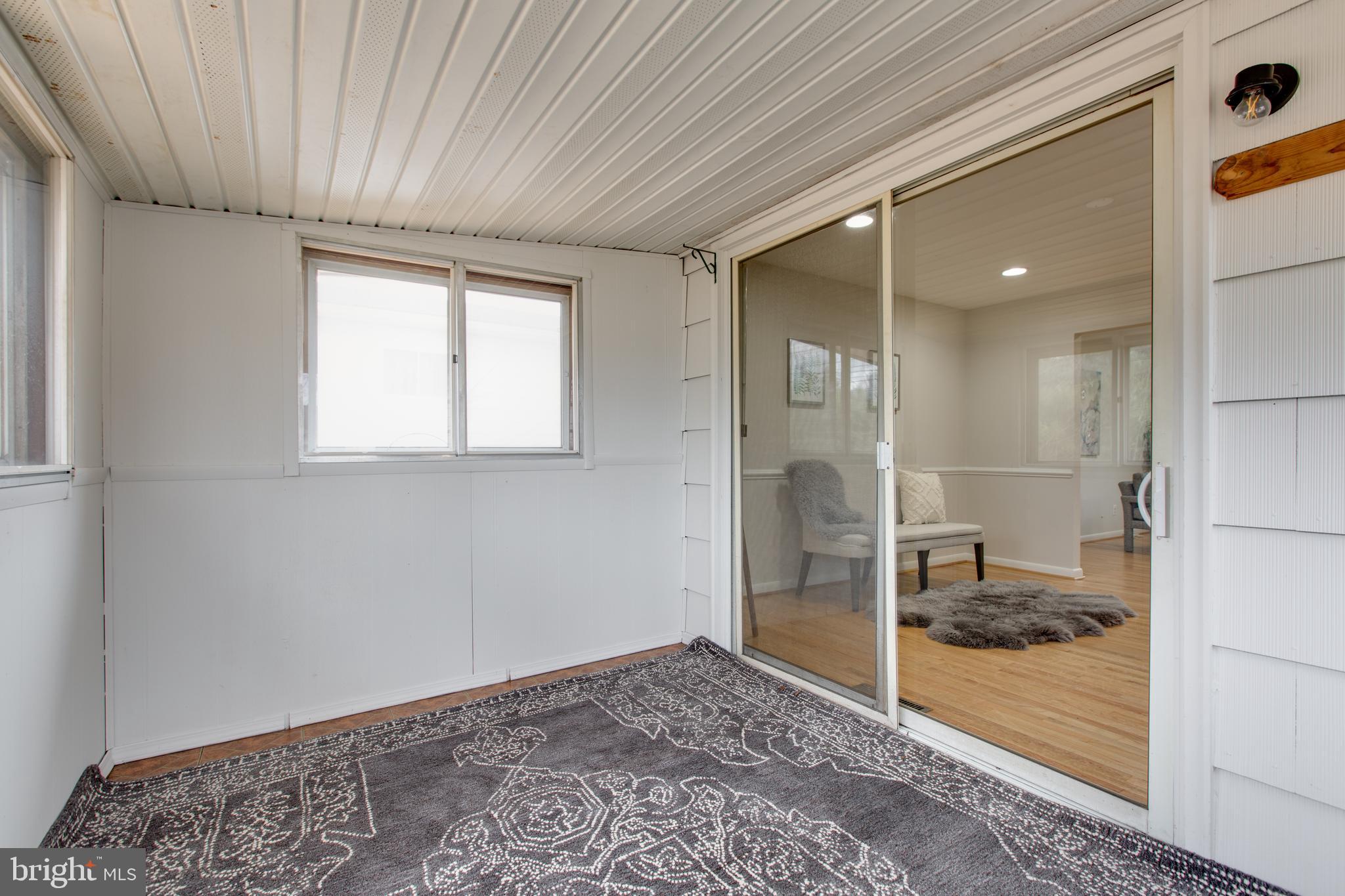 MAPLE RIDGE - Residential