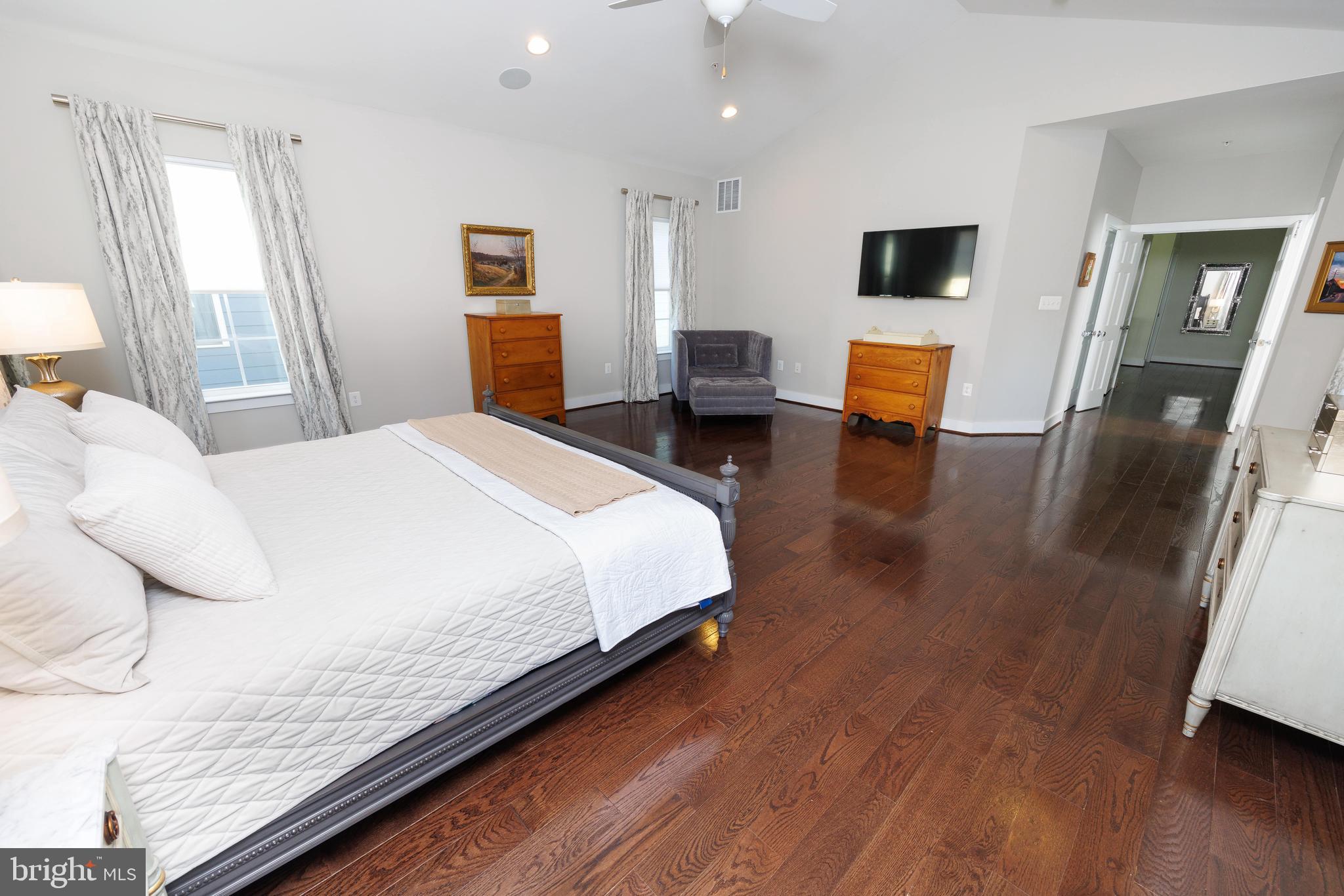 PRIMROSE HILL - Residential