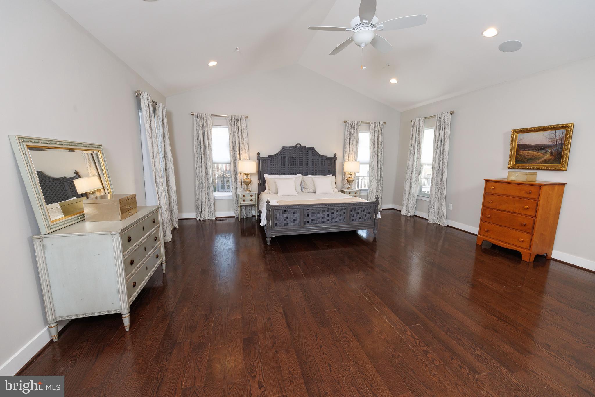 PRIMROSE HILL - Residential